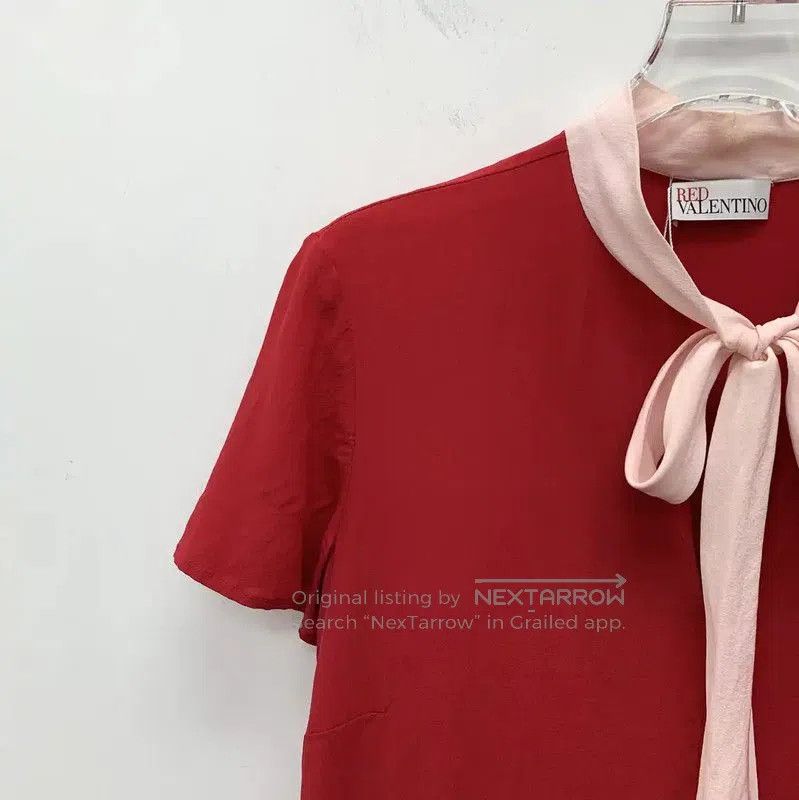 Valentino Valentino Red Silk Short Sleeve T-Shirt . Size M / US 6-8 / IT 42-44 - 3 Thumbnail