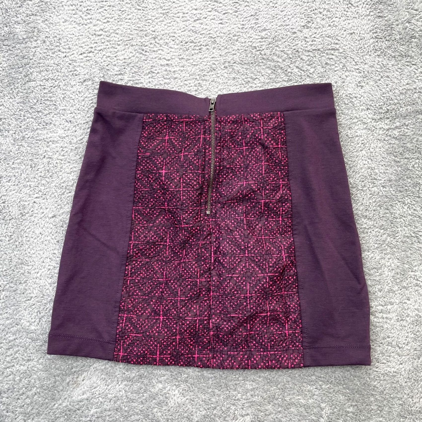American Eagle Outfitters VINTAGE American Eagle Outfitters Skirts Womens 4 Purple Mini Geometric Lined Back Zip Size 27" / US 4 / IT 40 - 4 Thumbnail