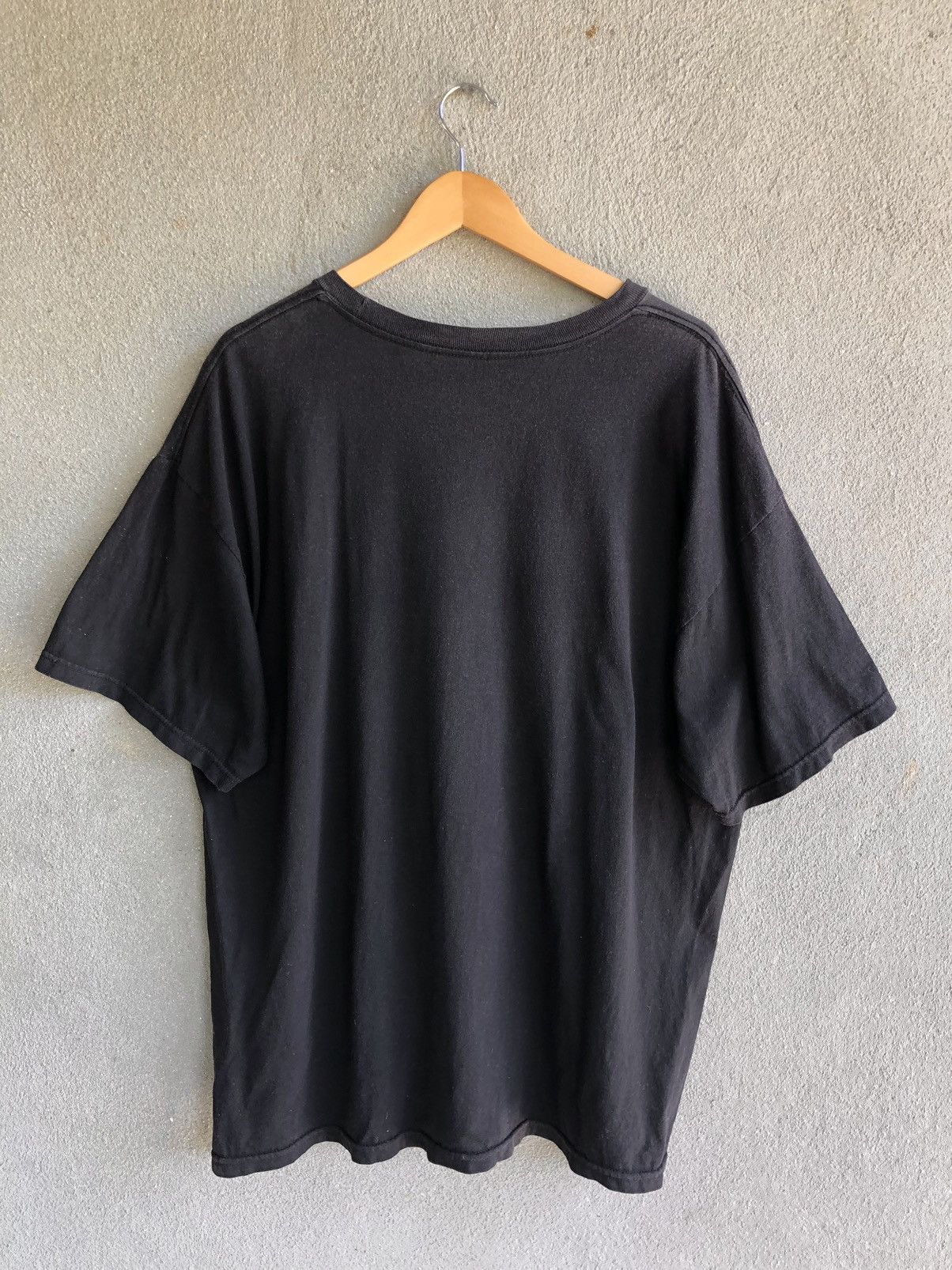 Japanese Brand × Vintage Vintage Y2K Low Rider faded black graphic t shirt Size US L / EU 52-54 / 3 - 2 Thumbnail