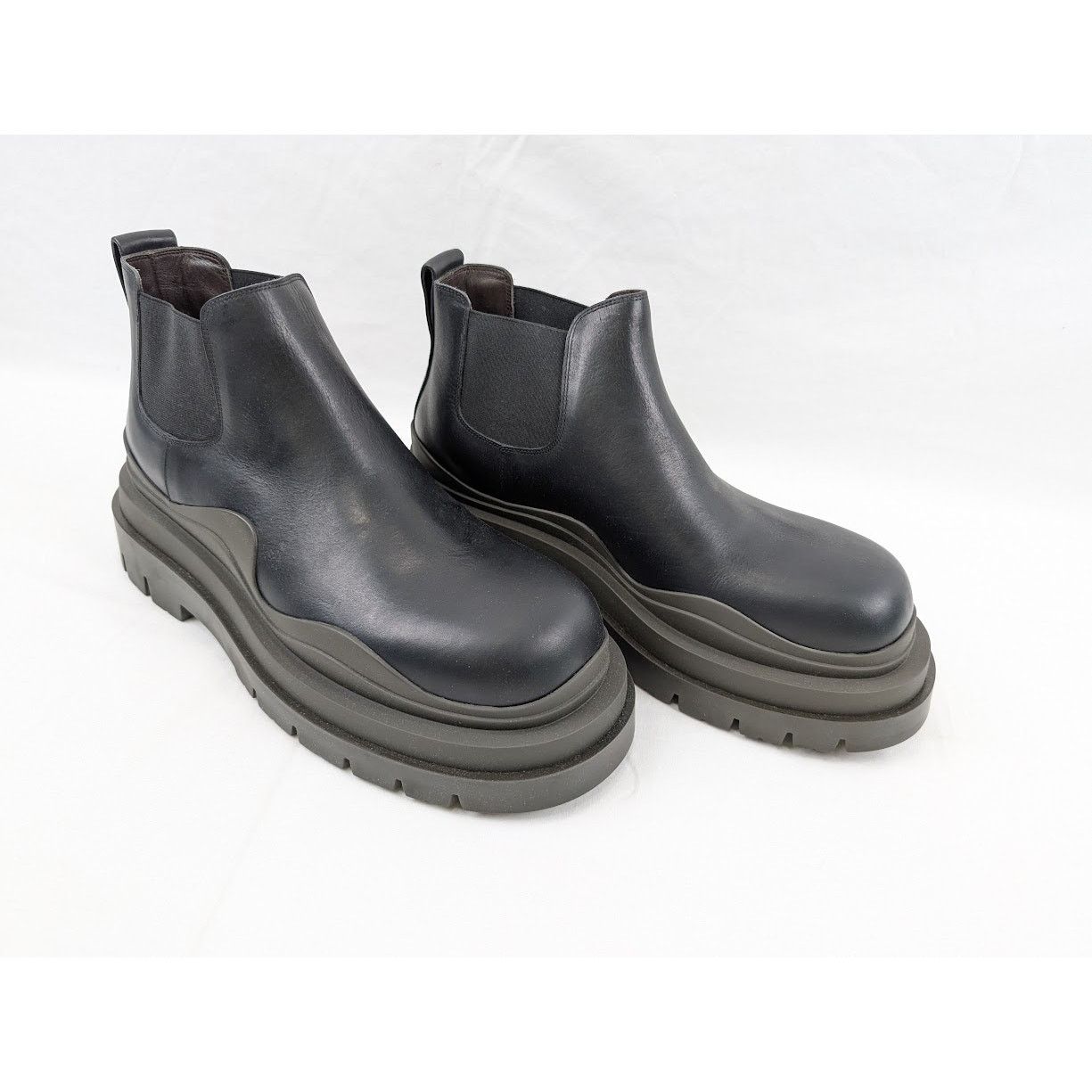 Bottega Veneta o1rshd1 Military Calf Tire Ankle Boots in Black Size US 11 / EU 44 - 13 Thumbnail