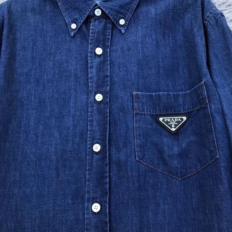 Prada Prada Size 41 Metal triangle shirt 2501-Nextarrow Size US XXS / EU 40 - 2 Thumbnail