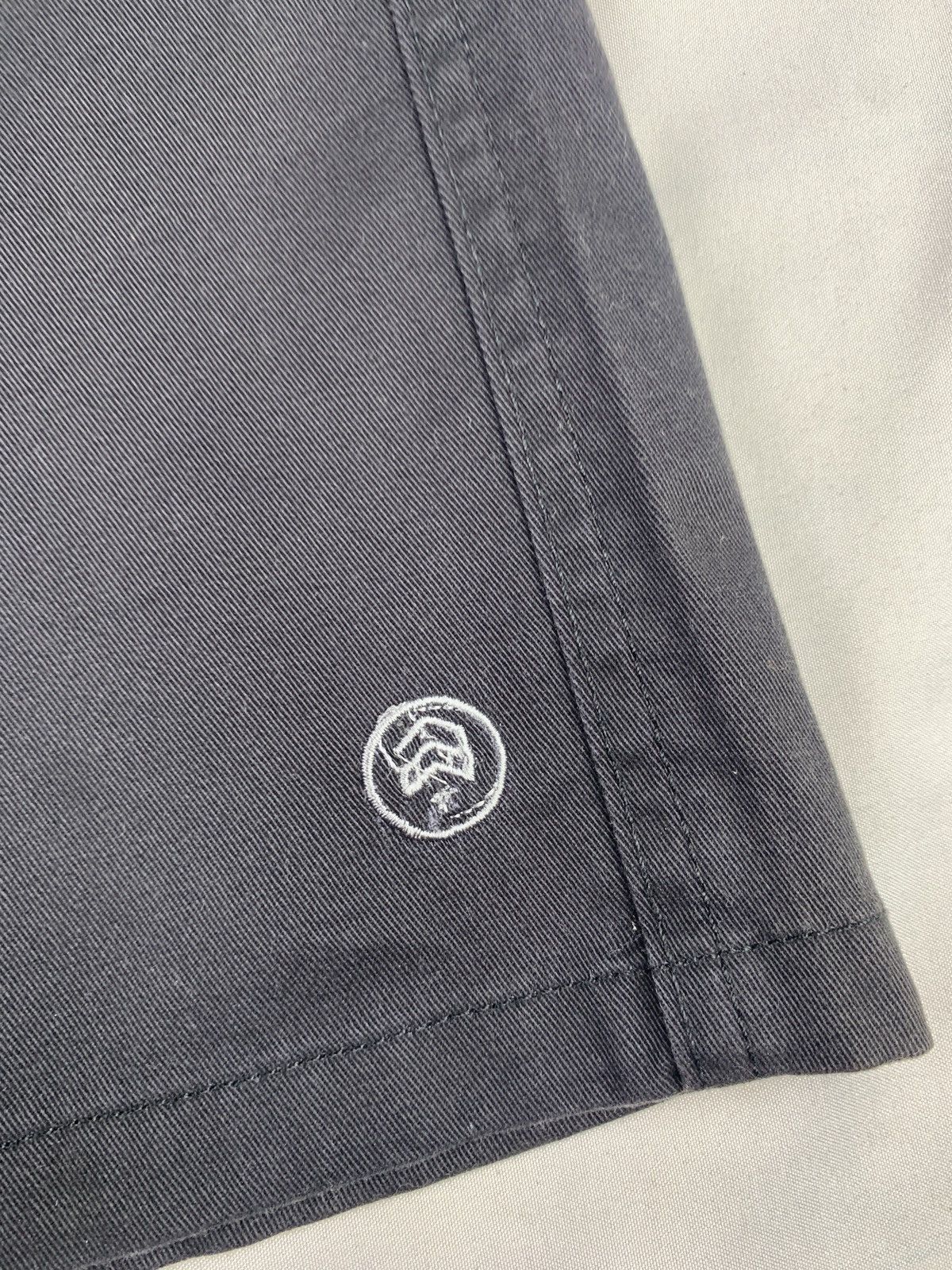 Analog 2000s Burton Analog Skate Mini Logo Work Chino Shortpants Size US 34 / EU 50 - 5 Thumbnail