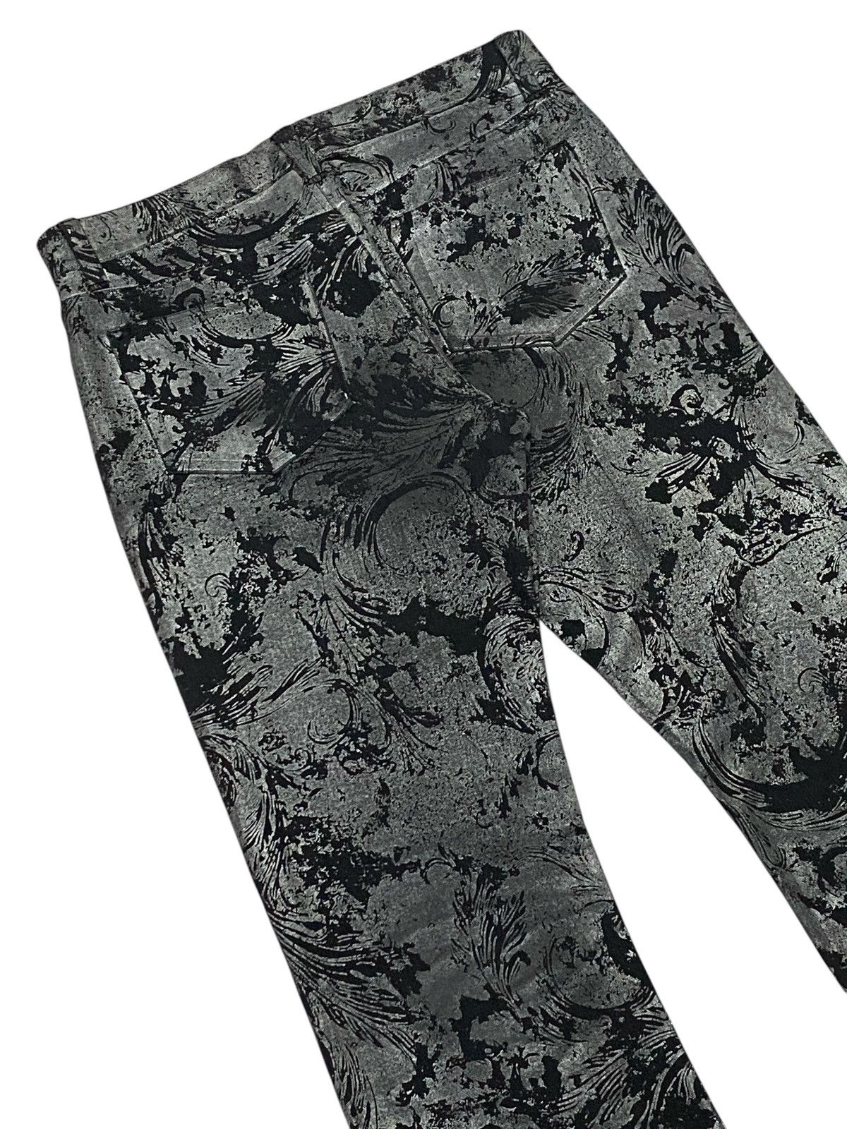 Yoshiyuki Konishi 💃Yoshiyuki Konishi Wax Floral Pattern Flared Denim Pants Size US 30 / EU 46 - 6 Thumbnail