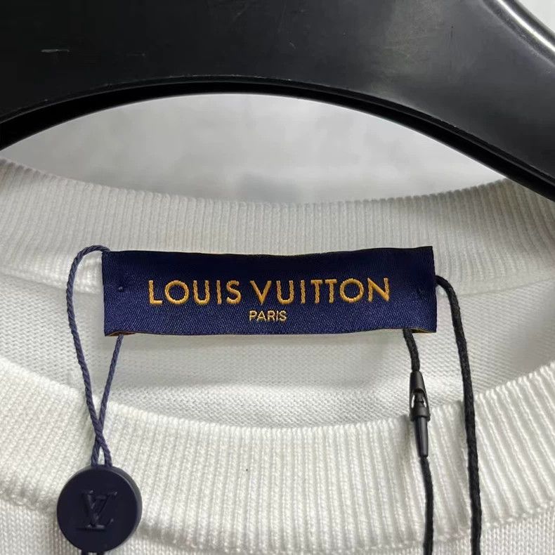 Louis Vuitton Louis Vuitton White Geometric Short Sleeve Crew Neck Short Size US M / EU 48-50 / 2 - 2 Thumbnail