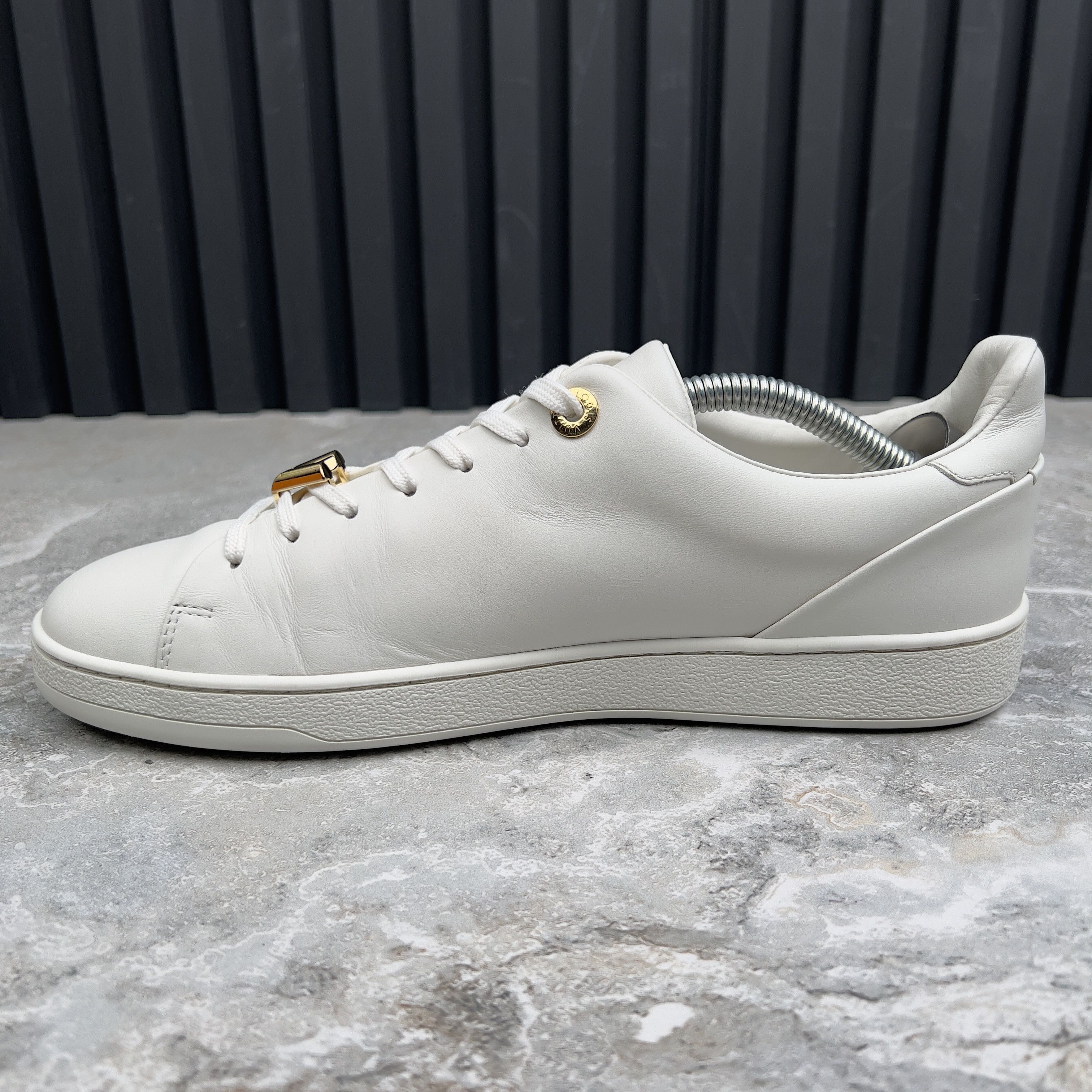 Louis Vuitton Louis Vuitton Frontrow Logo Low Top Sneakers Leather Size US 8.5 / IT 38.5 - 4 Thumbnail