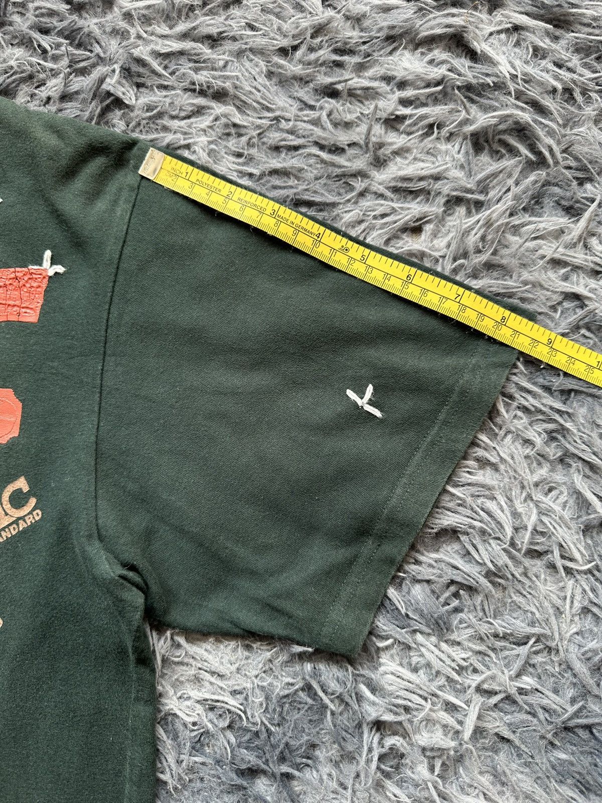 Japanese Brand 2000's Velvet Dog by Novadelic archival tee Size US M / EU 48-50 / 2 - 13 Thumbnail