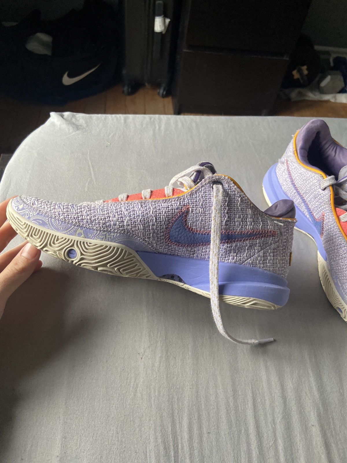 Nike Lebron 20s (Violet Frost) Size US 9 / EU 42 - 4 Thumbnail