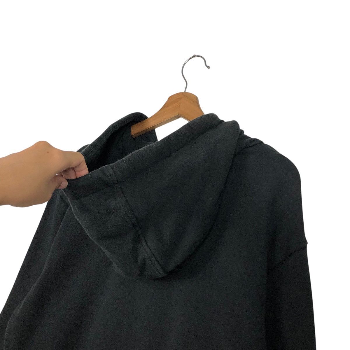 Guess Guess Classic Triangle Sweat Hoodie Size US L / EU 52-54 / 3 - 11 Thumbnail