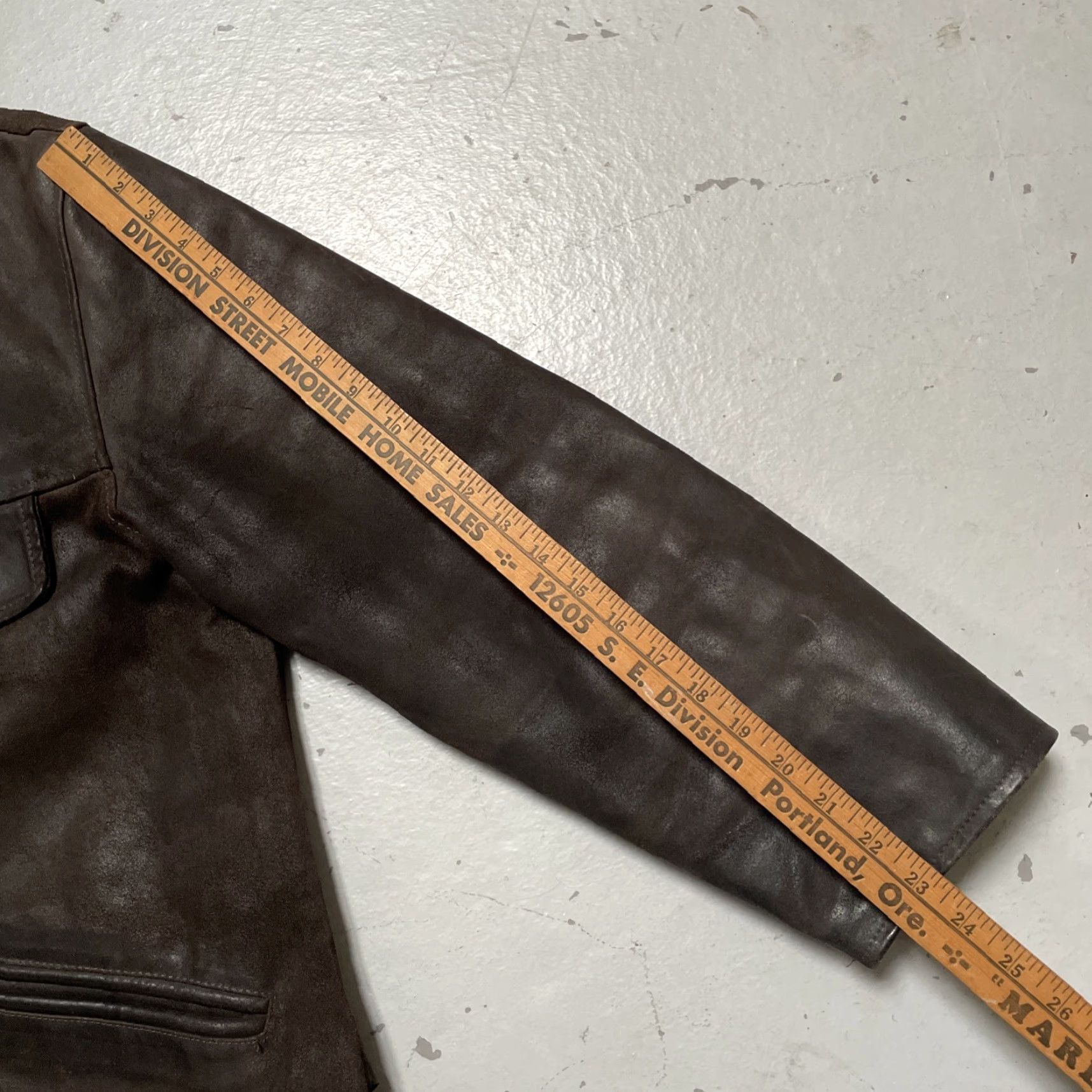 Vintage Vintage Vera Pelle Brown Leather Buckle Back Cinch Jacket S Italy Leather Motorcycle Jacket 90s 80s Unbranded Unisex Mens Womens Bags Attachments Size US S / EU 44-46 / 1 - 6 Thumbnail