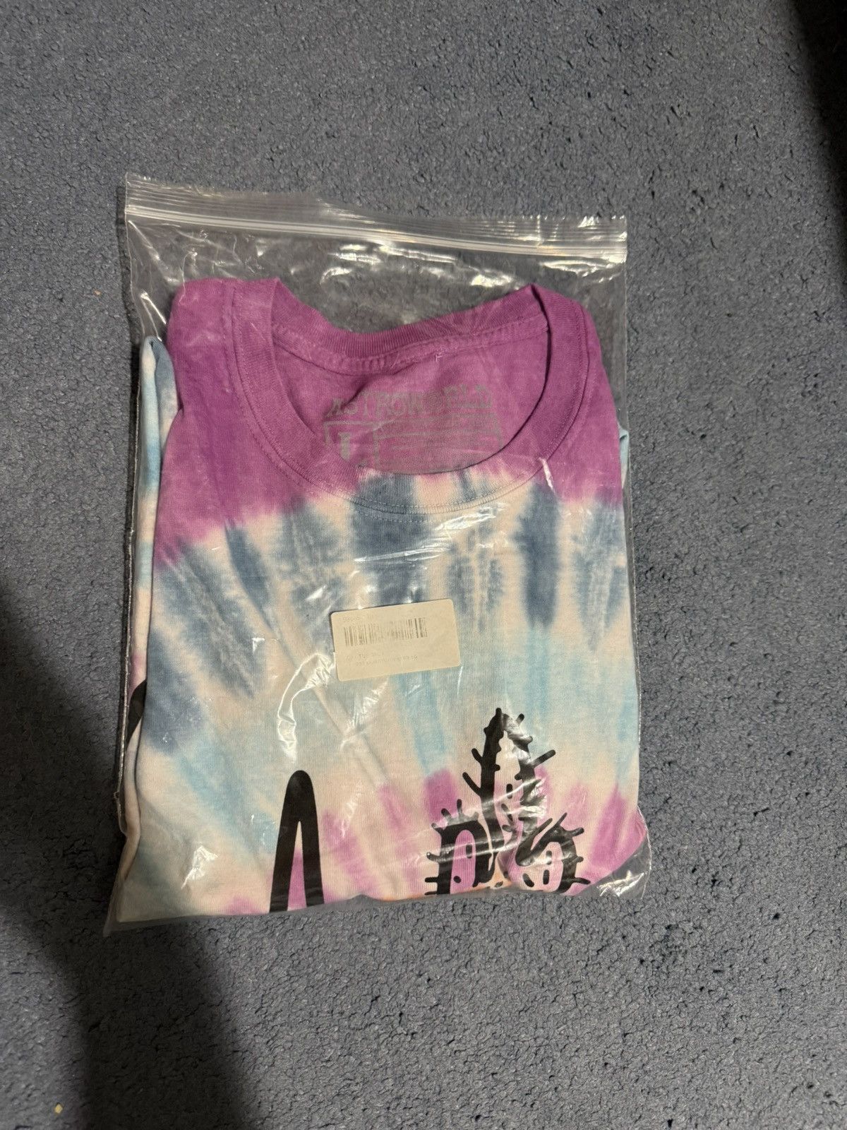 Travis Scott Travis Scott Astroworld Austin Exclusive Tie Dye Shirt Sz L Size US L / EU 52-54 / 3 - 2 Thumbnail