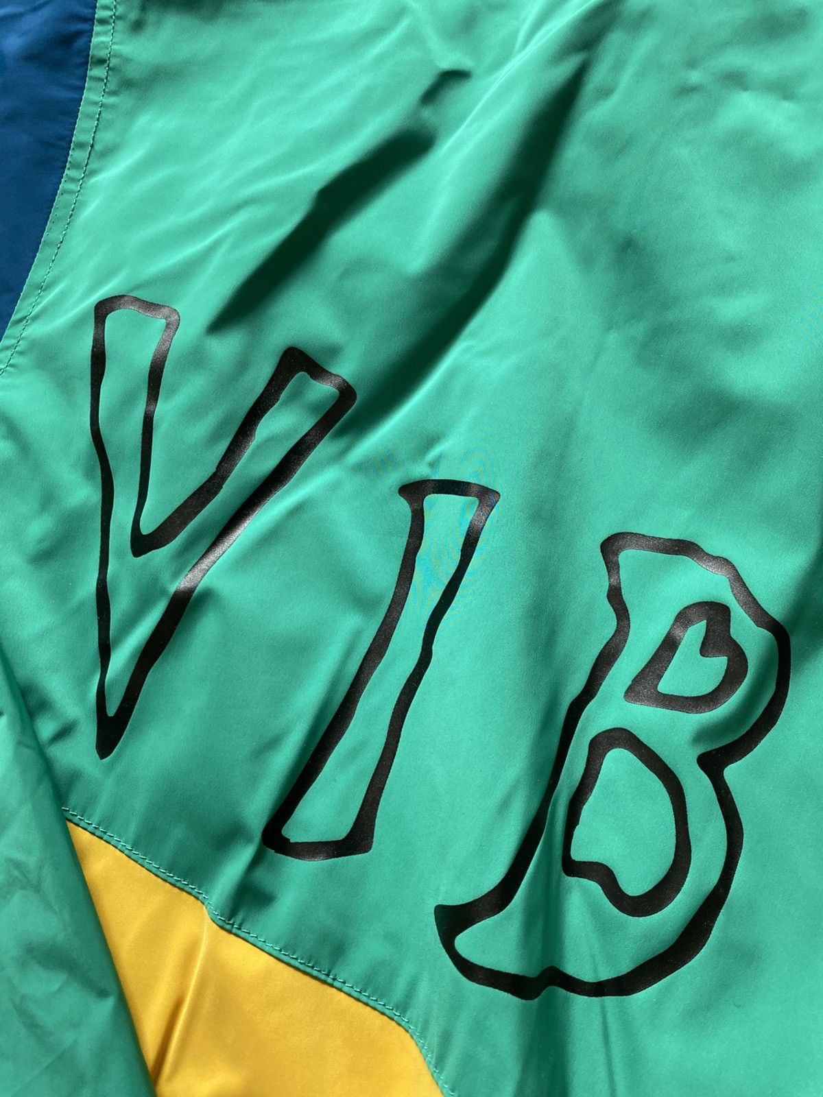 Guess Guess x J Balvin Vibras Retro Windbreaker Nylon Logo Jacket Size US L / EU 52-54 / 3 - 10 Thumbnail