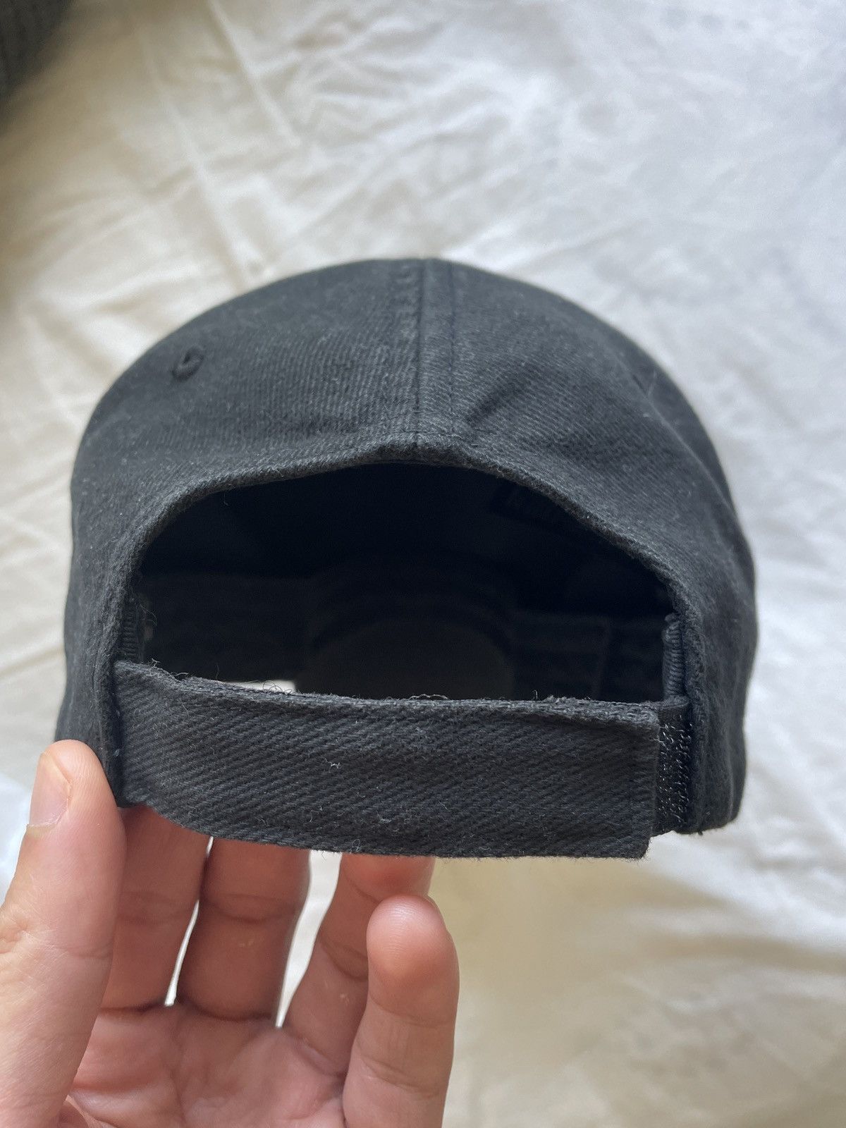 Balenciaga Balenciaga 50/133 ATELIER LIMITED Upcycled Cap size L Size ONE SIZE - 4 Thumbnail