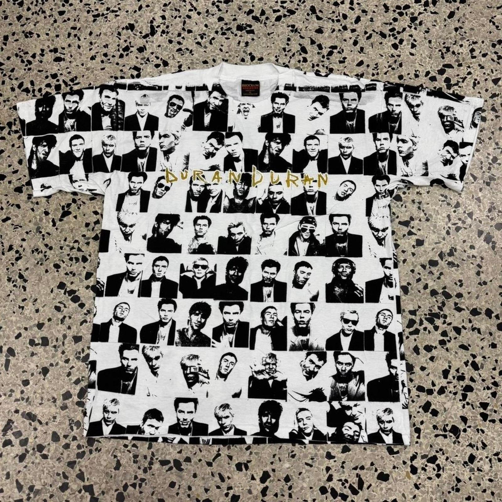 Band Tees × Brockum × Vintage VINTAGE 90S 1993 SINGLE STITCH DURAN DURAN AOP BROCKUM TEE: Size US XL / EU 56 / 4 - 1 Thumbnail