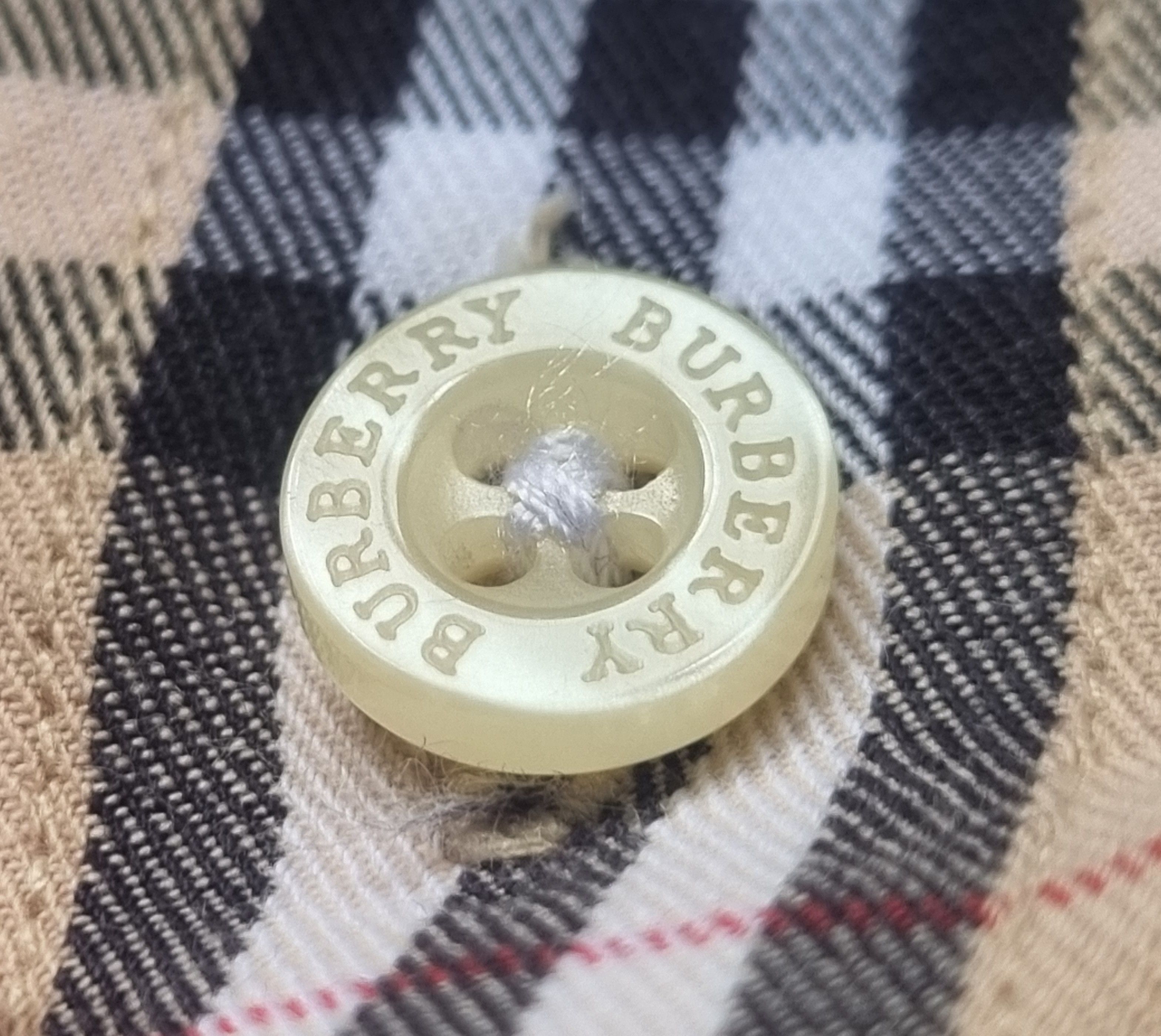 Burberry Burberry London Novacheck Shirt Size US L / EU 52-54 / 3 - 9 Thumbnail