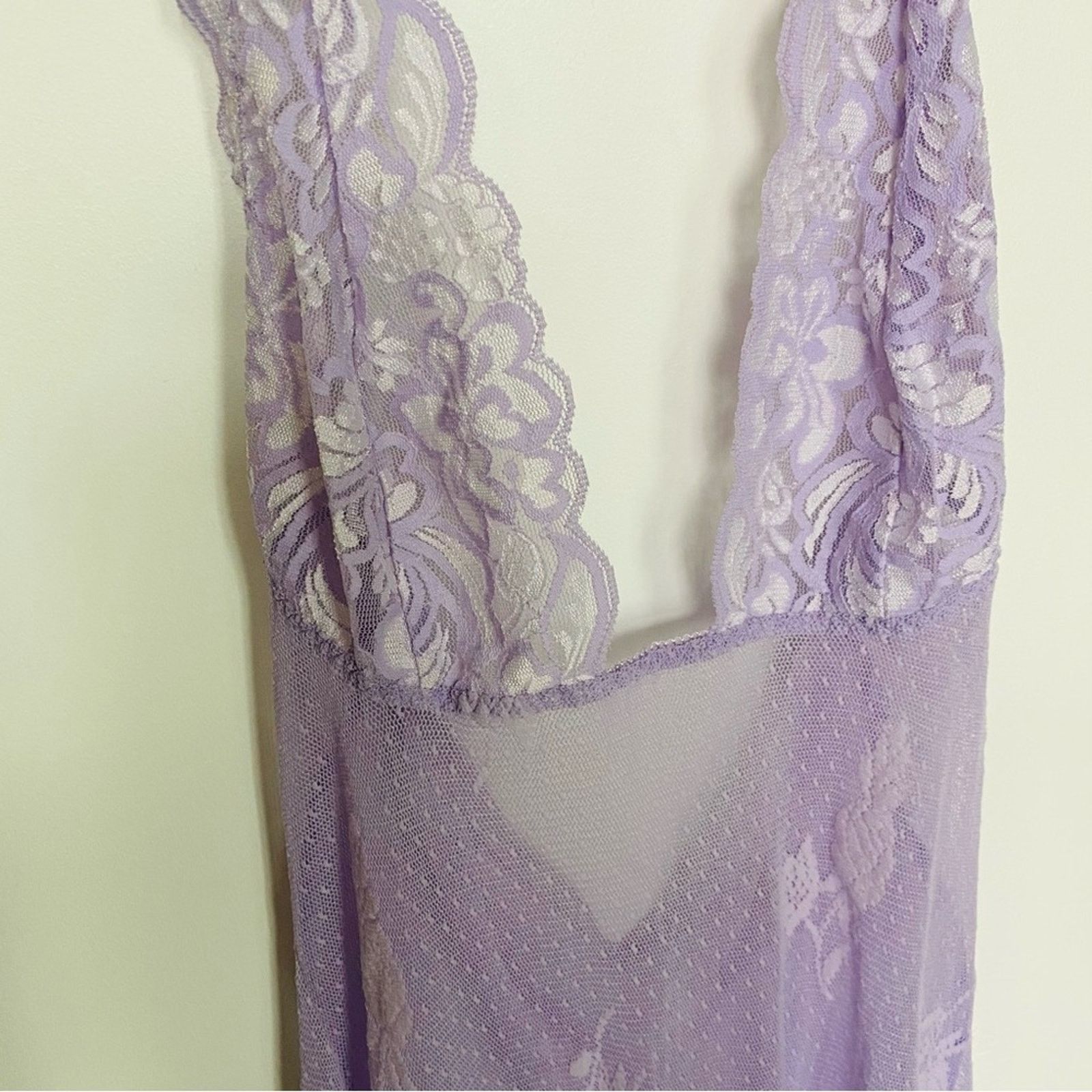 Free People NEW VICTORIAS SECRET Lavender Purple Sheer Lace Slip Dress Size S / US 4 / IT 40 - 2 Thumbnail