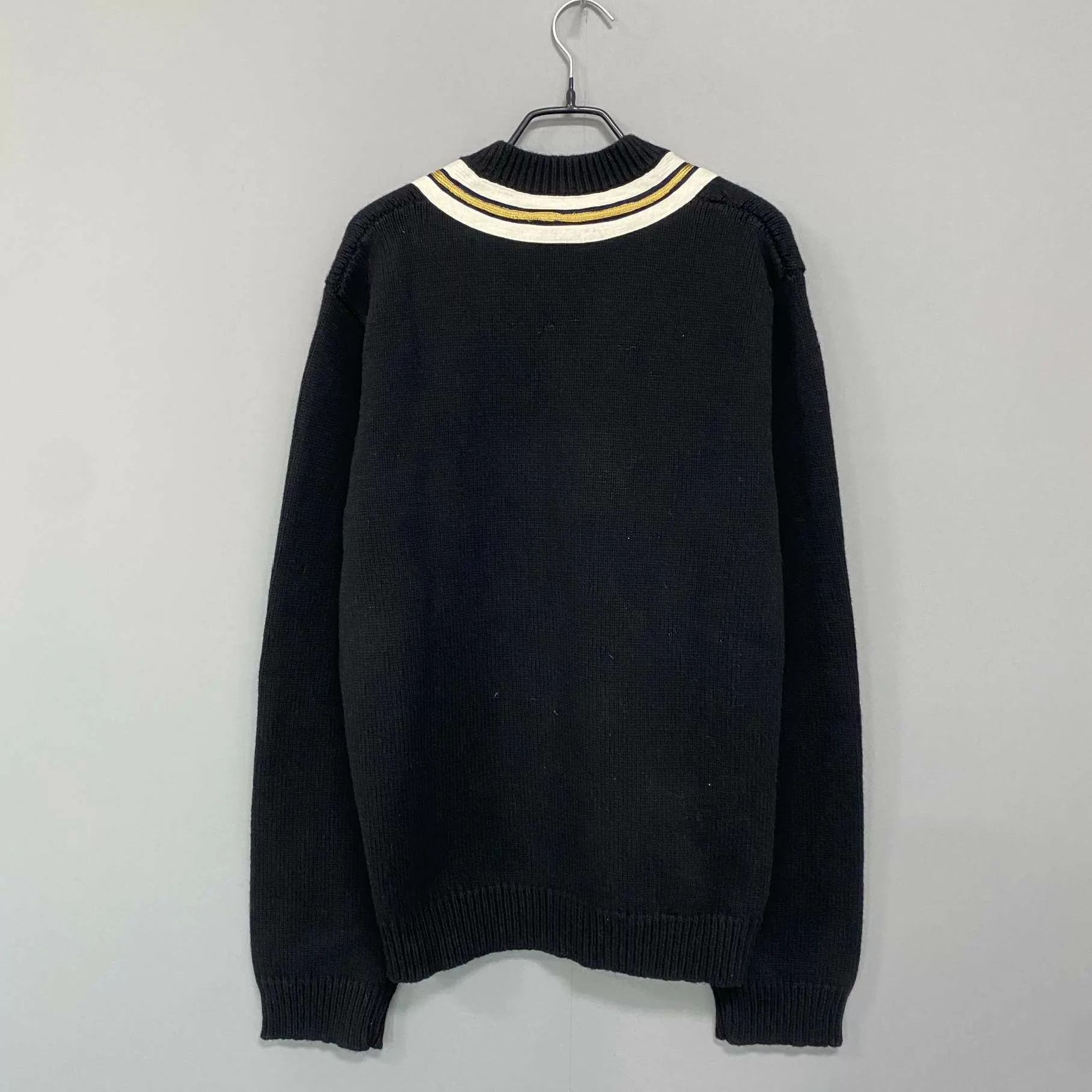 Gucci GUCCI Black Bee Embroidered V-Neck Wool Sweater M Size US M / EU 48-50 / 2 - 3 Thumbnail