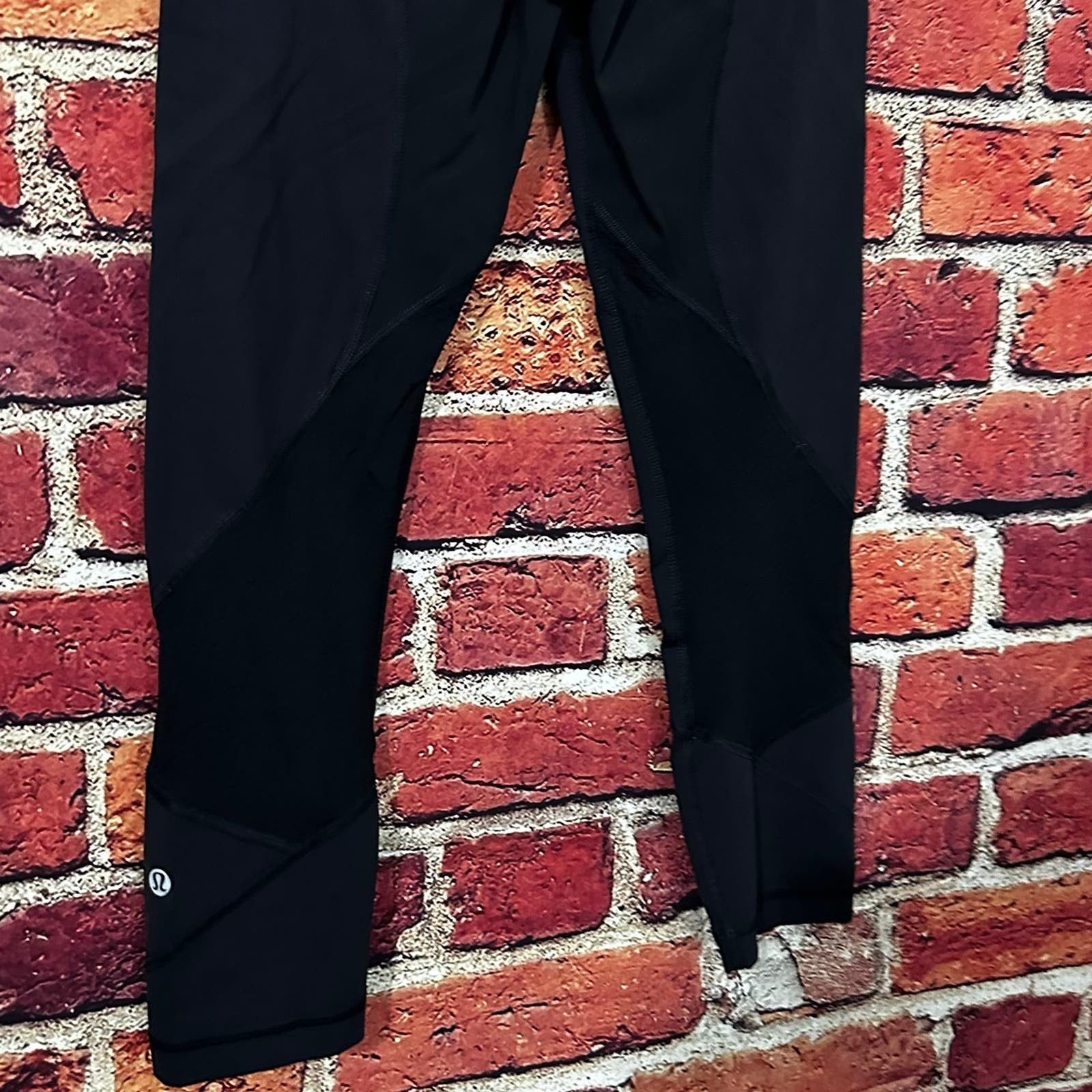 Lululemon Black full length Lululemon Leggings size 2 Size 26" / US 2 / IT 38 - 7 Thumbnail
