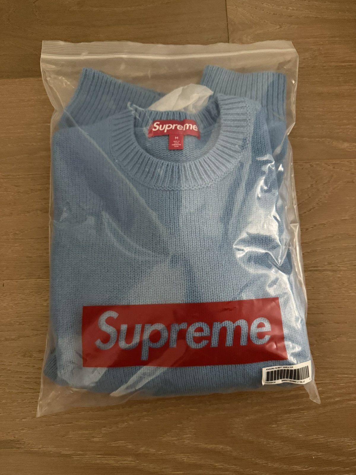 Supreme Supreme Angora Script Sweater (M) *IN-HAND, SHIPS SAME DAY* Size US M / EU 48-50 / 2 - 1 Thumbnail