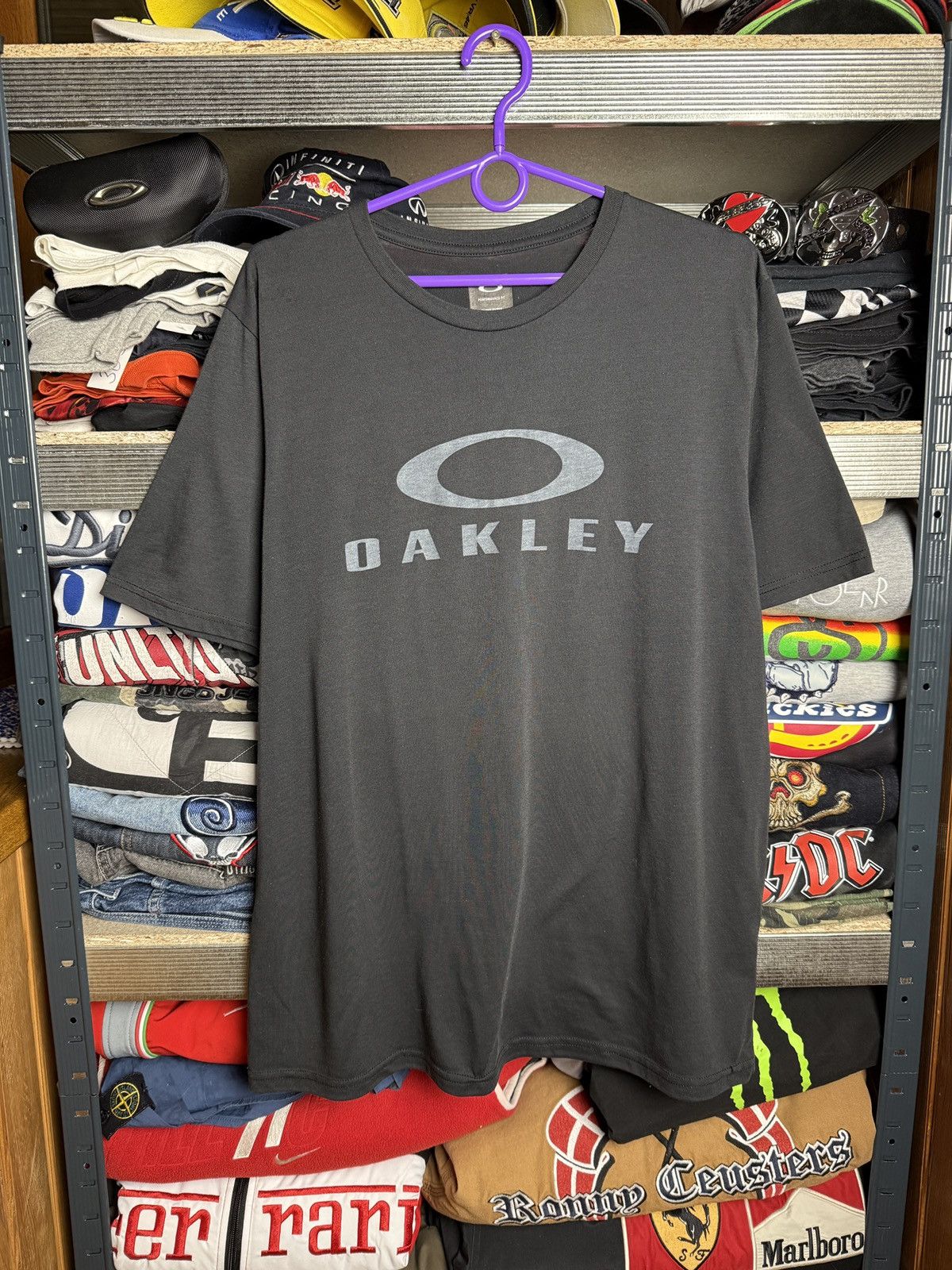 Oakley Oakley Center logo tee gorpcore camping gear y2k Size US XL / EU 56 / 4 - 1 Thumbnail