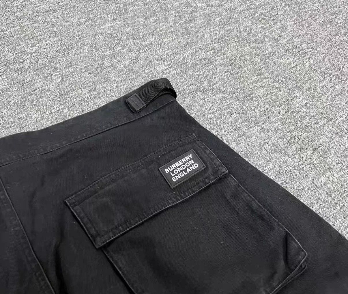 Burberry Burberry Washed Cargo Pants with Dual Pockets J16 Size US 30 / EU 46 - 5 Thumbnail