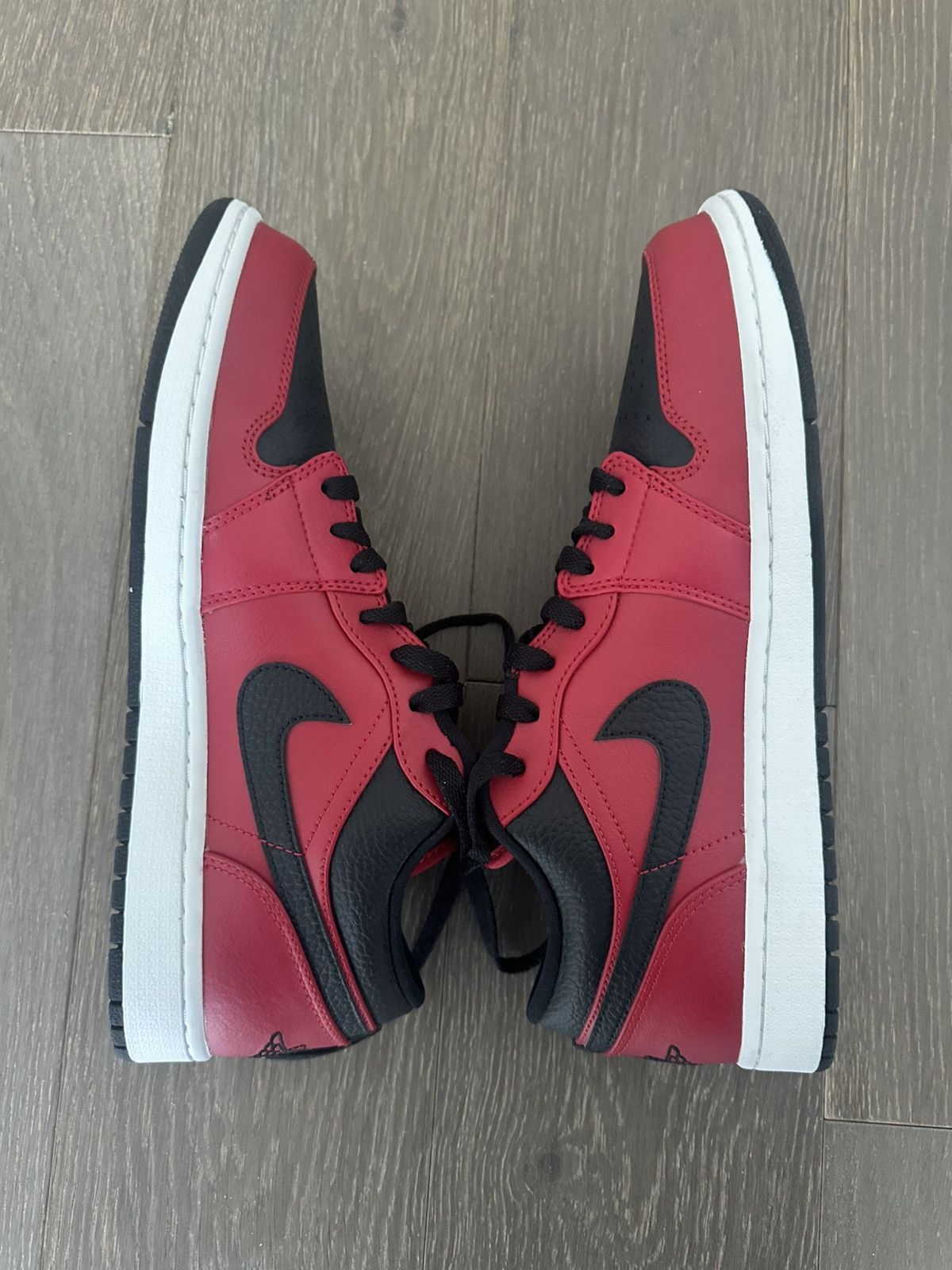 Jordan Brand × Nike Jordan 1 low reverse bred pebbled Size US 10.5 / EU 43-44 - 3 Thumbnail