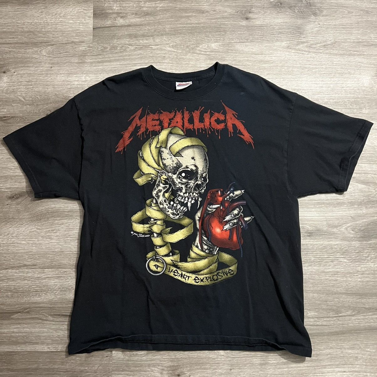 Metallica × Vintage Vintage Metallica Heart Explosive Pushead T-Shirt Size US XL / EU 56 / 4 - 2 Thumbnail