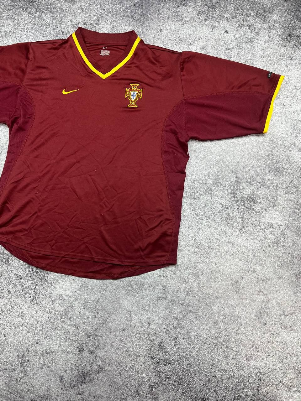 Nike Vintage Nike Portugal Home Jersey 2000S Size US L / EU 52-54 / 3 - 3 Thumbnail