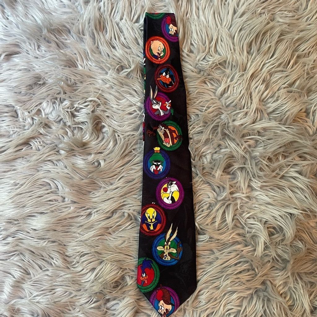 Warner Bros Looney Tuned vtg character tie(measurements shown) Size ONE SIZE - 1 Thumbnail