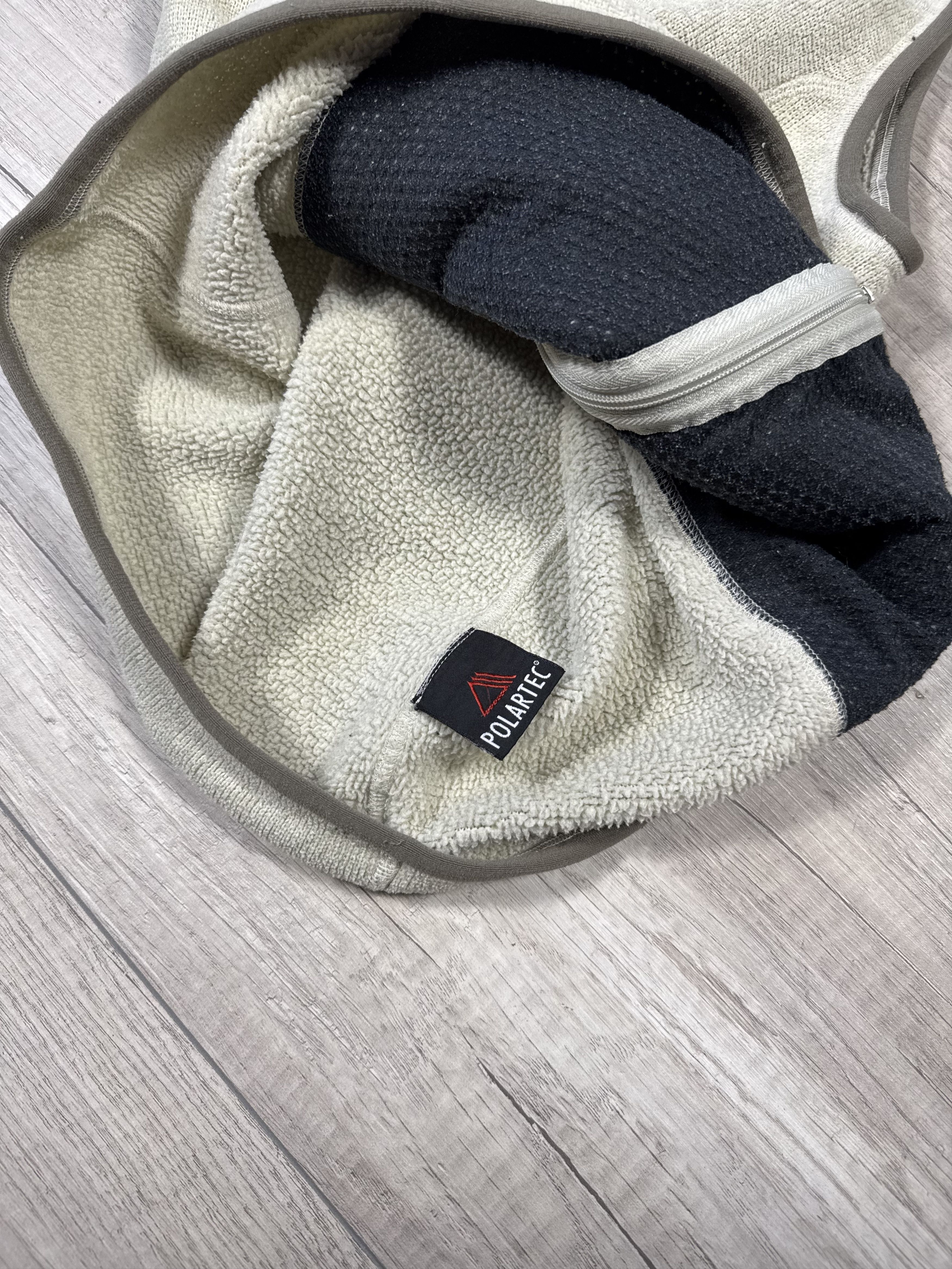 Arc'teryx Vintage Arcteryx Cream Fleece Full Zip Polartec Vest Size S / US 4 / IT 40 - 12 Thumbnail