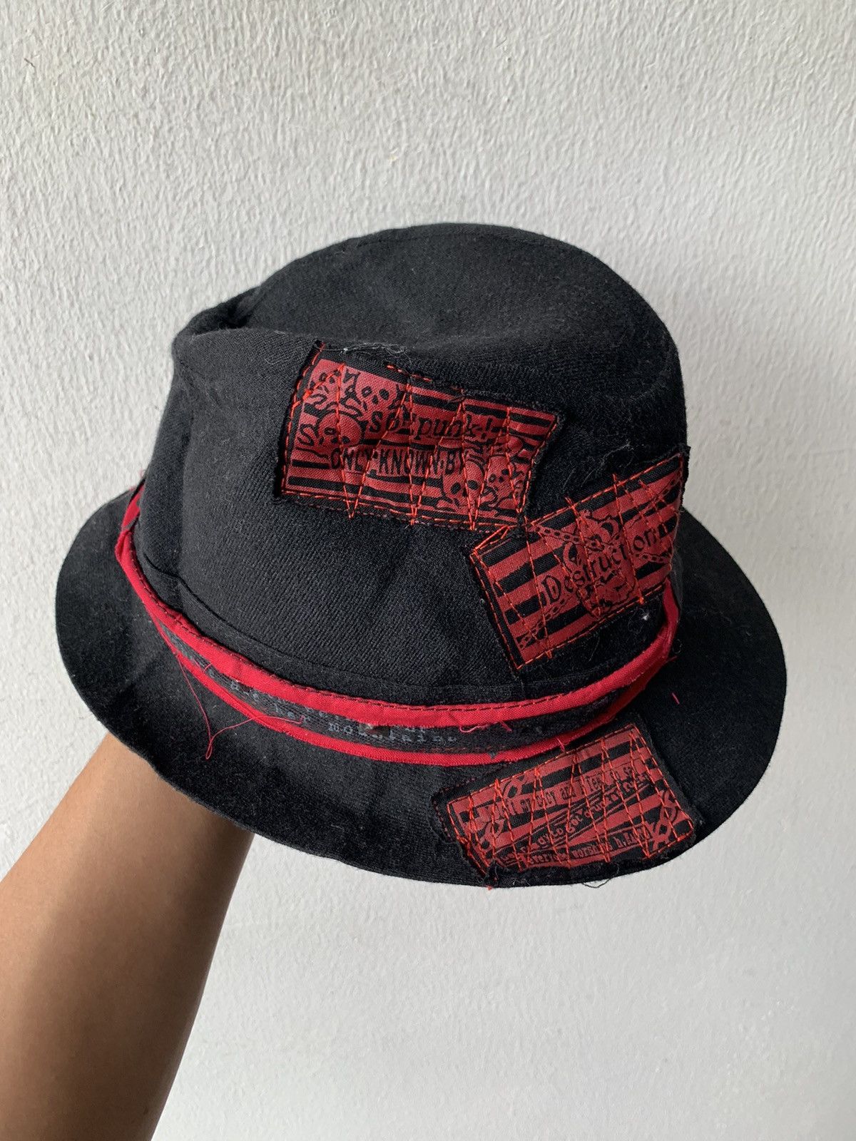 If Six Was Nine × Seditionaries Spit Anarchy Patch Studded Punk Hat Size ONE SIZE - 5 Thumbnail