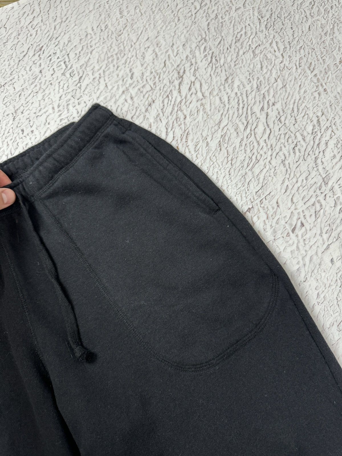 Japanese Brand Uniqlo black basic blank sweatpants Size US 34 / EU 50 - 7 Thumbnail