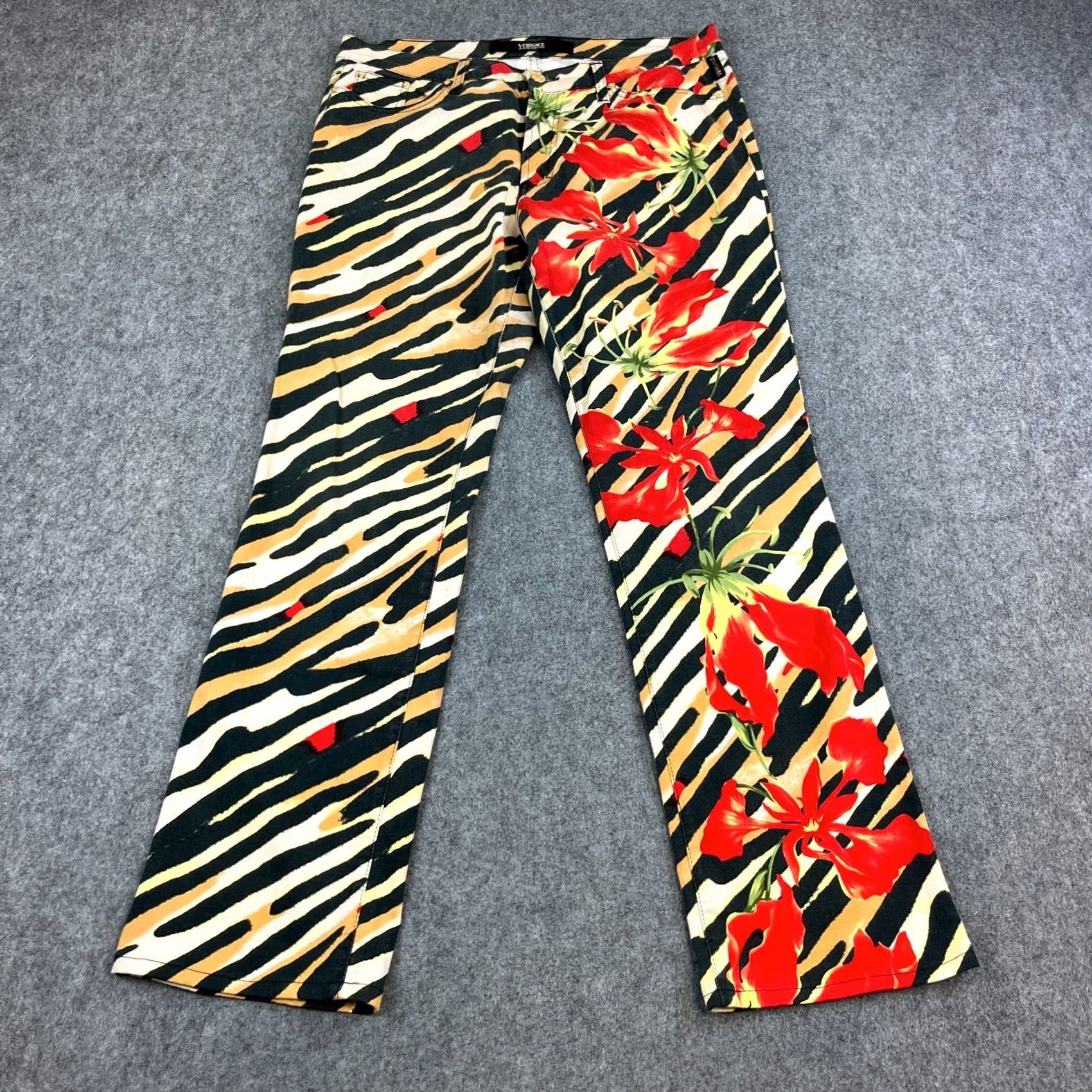 Versace VINTAGE Versace Jeans Straight Womens 34 32 UK 14 Multicoloured Animal Flower Print Italy Jeans Wrist? Size 24" / US 00 / IT 34 - 2 Thumbnail