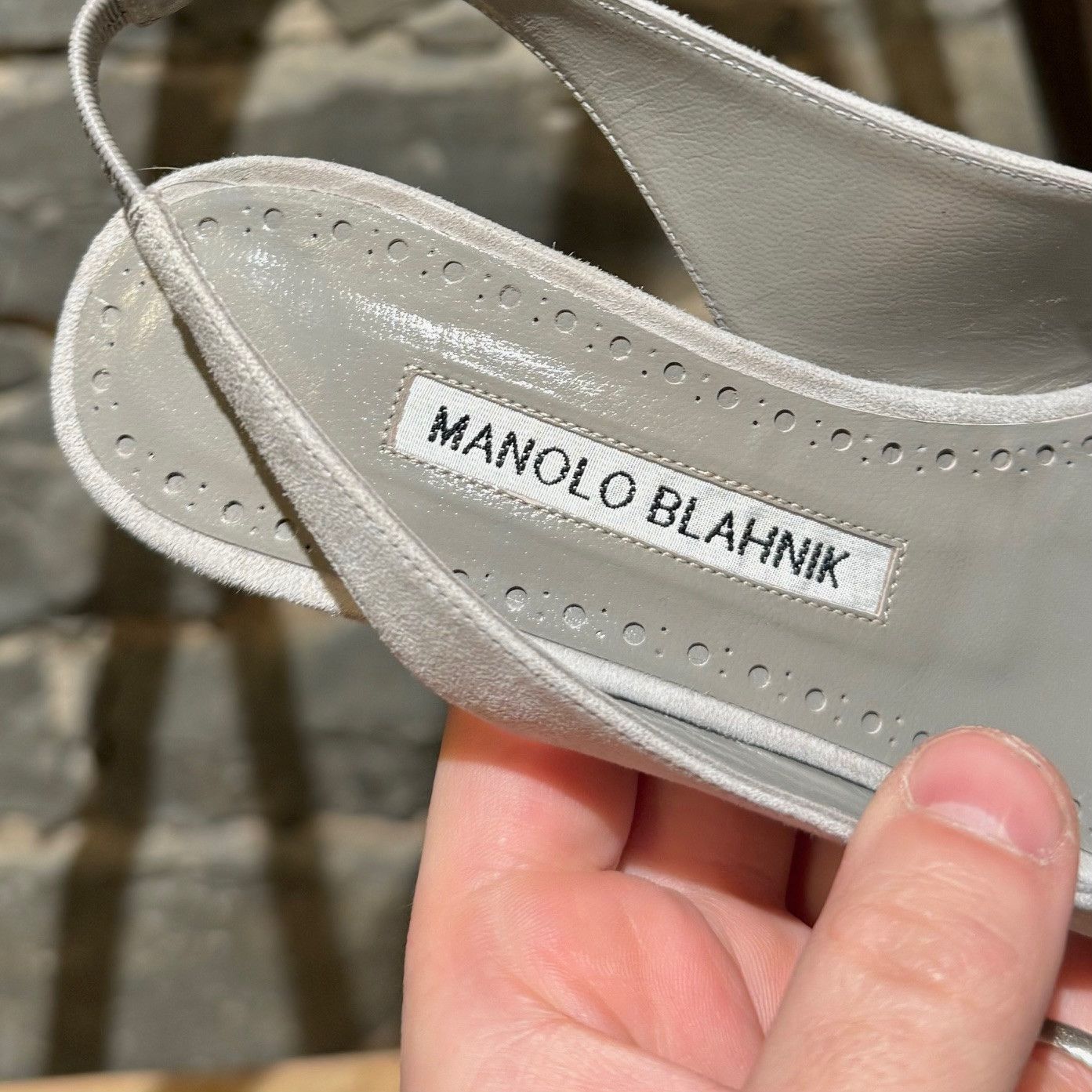 Manolo Blahnik Manolo Blahnik Grey Suede Dolores 50 Slingback Pumps Size US 5.5 / IT 35.5 - 4 Thumbnail