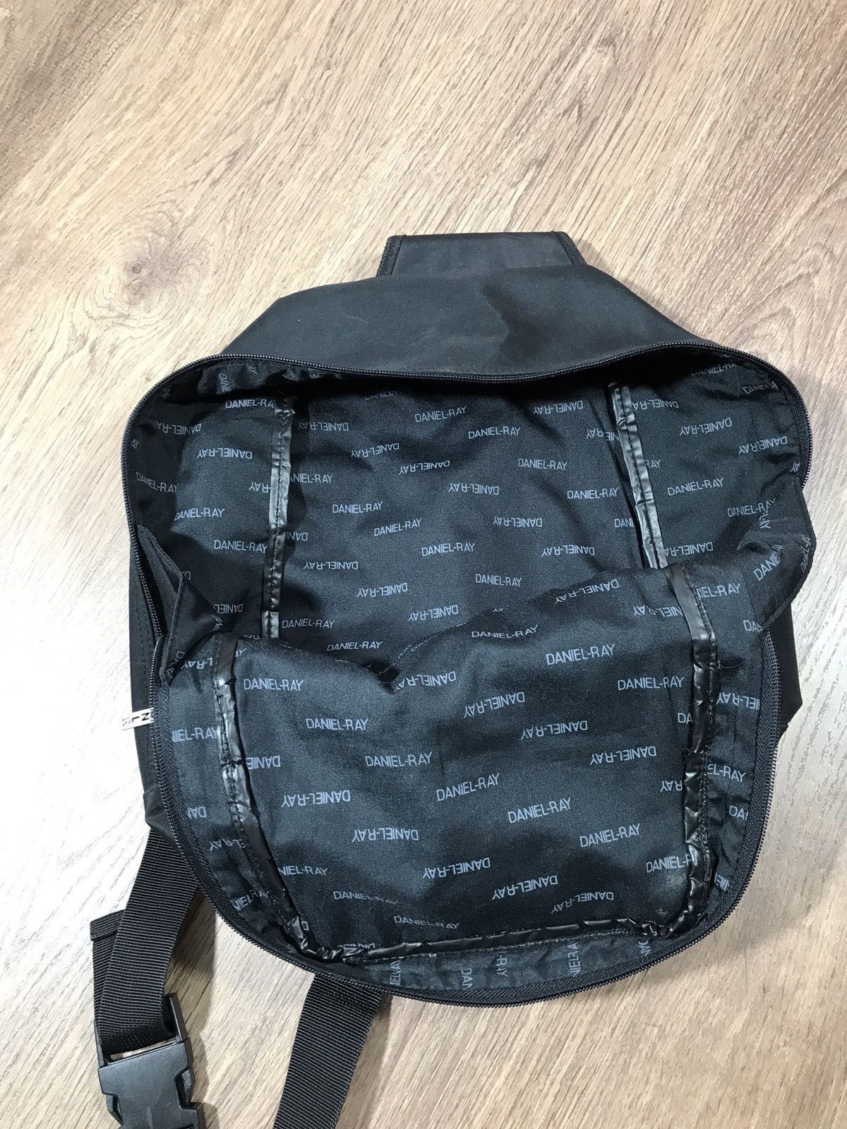 Japanese Brand × Vintage Vintage Sling Bag Size ONE SIZE - 9 Thumbnail