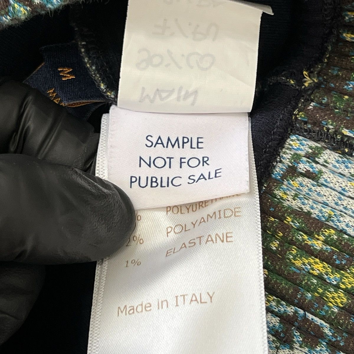 Louis Vuitton LOUIS VUITTON 2020SS Virgil Abloh Tapestry 3D Pocket Hoodie Size US M / EU 48-50 / 2 - 7 Thumbnail