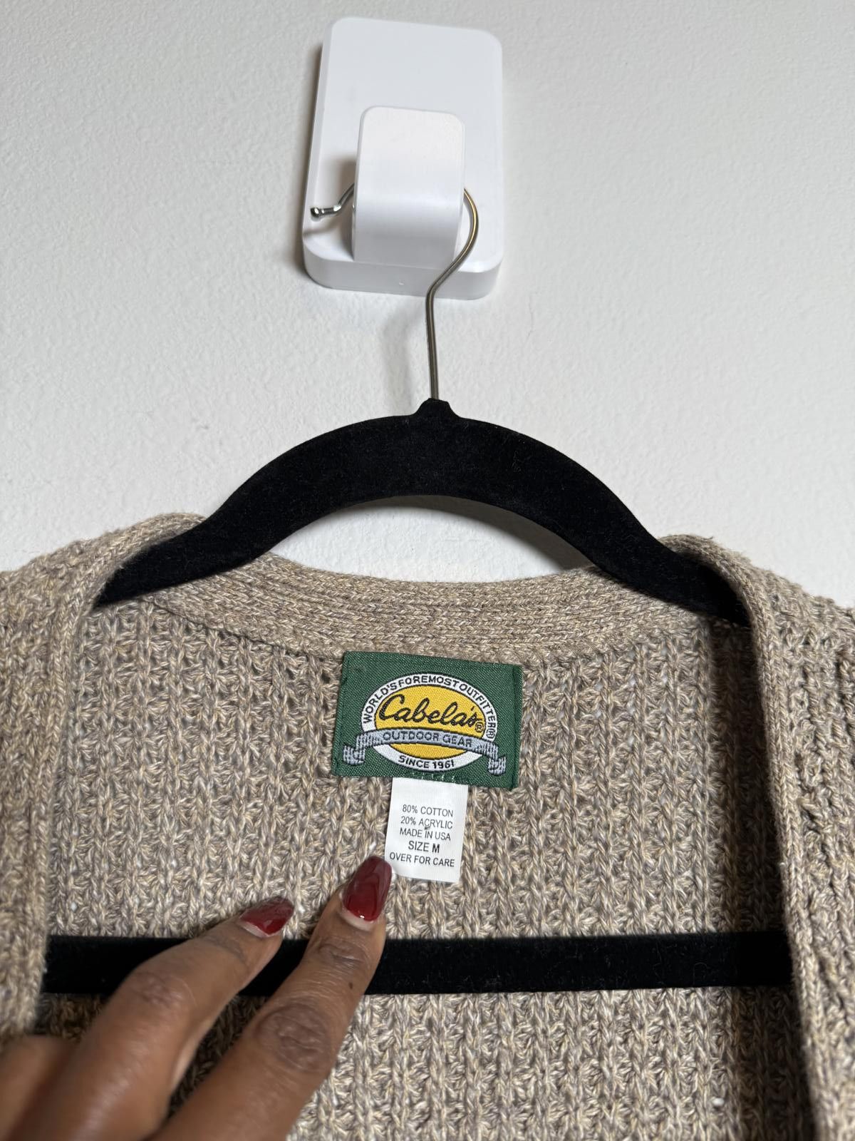 Cabelas Mens knit sweater vest classic neutral taupe color Size US M / EU 48-50 / 2 - 3 Thumbnail