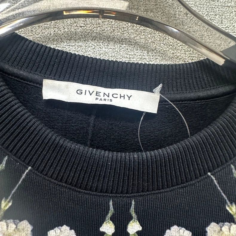Givenchy Givenchy Notre-Dame Full Star Round Neck Hoodie, XS size Size US XS / EU 42 / 0 - 3 Thumbnail