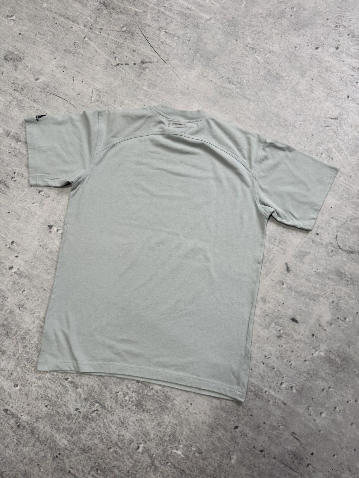Adidas Adidas vintage Gradient logo 00s tee forever sport Size US M / EU 48-50 / 2 - 11 Thumbnail