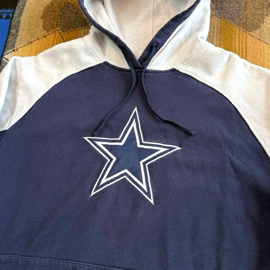 Reebok VINTAGE Reebok Hoodie Sweatshirt Dallas Cowboys Blue Size L Embroidered NFL Y2K Sports Football Men Size US L / EU 52-54 / 3 - 3 Thumbnail