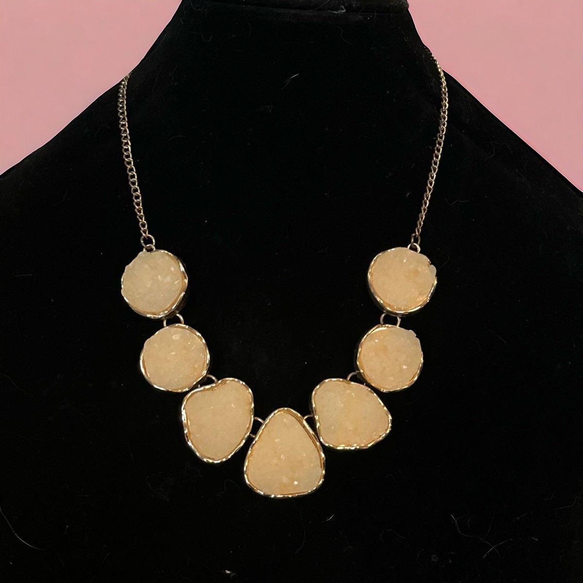 Other Jane Stone Fashion Drusy Stone Bead Statement Necklace Size ONE SIZE - 1 Thumbnail
