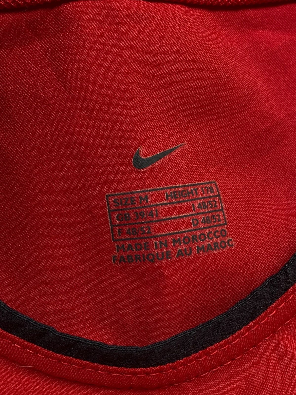 Nike Vintage Nike Manchester United 2004 Vodafone Soccer Jersey Size US M / EU 48-50 / 2 - 15 Thumbnail