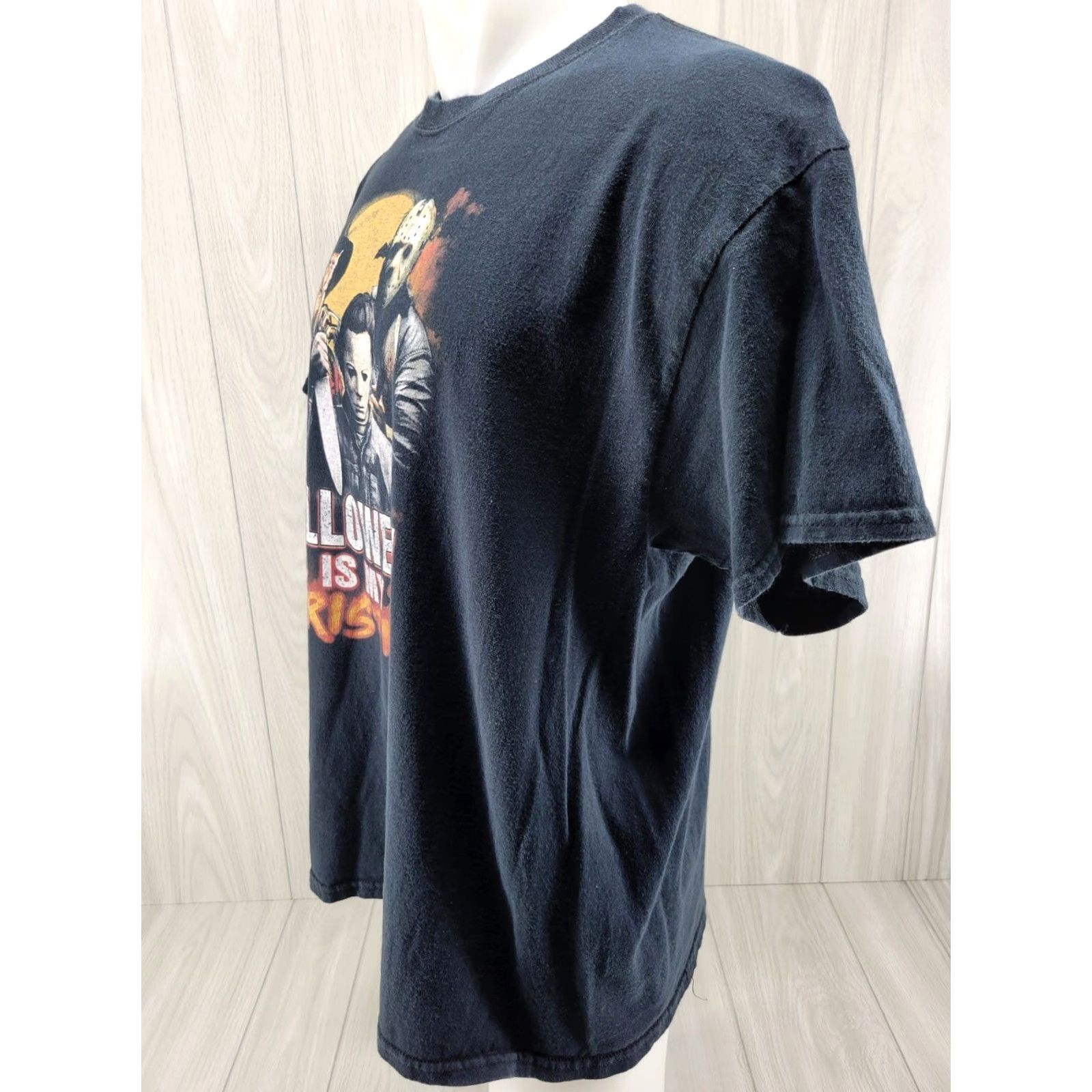 Vintage HALLOWEEN IS MY CHRISTMAS Mens T Shirt XL Black Halloween Theme Adult XL T-Shirt Mens Size US XL / EU 56 / 4 - 4 Thumbnail