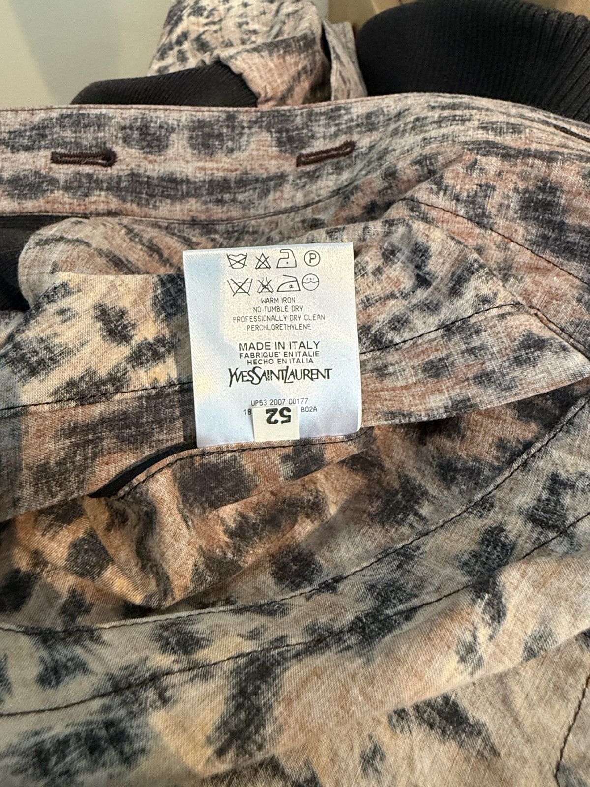 Yves Saint Laurent Yves Saint Laurent cheetah print button up jacket Size US L / EU 52-54 / 3 - 5 Thumbnail