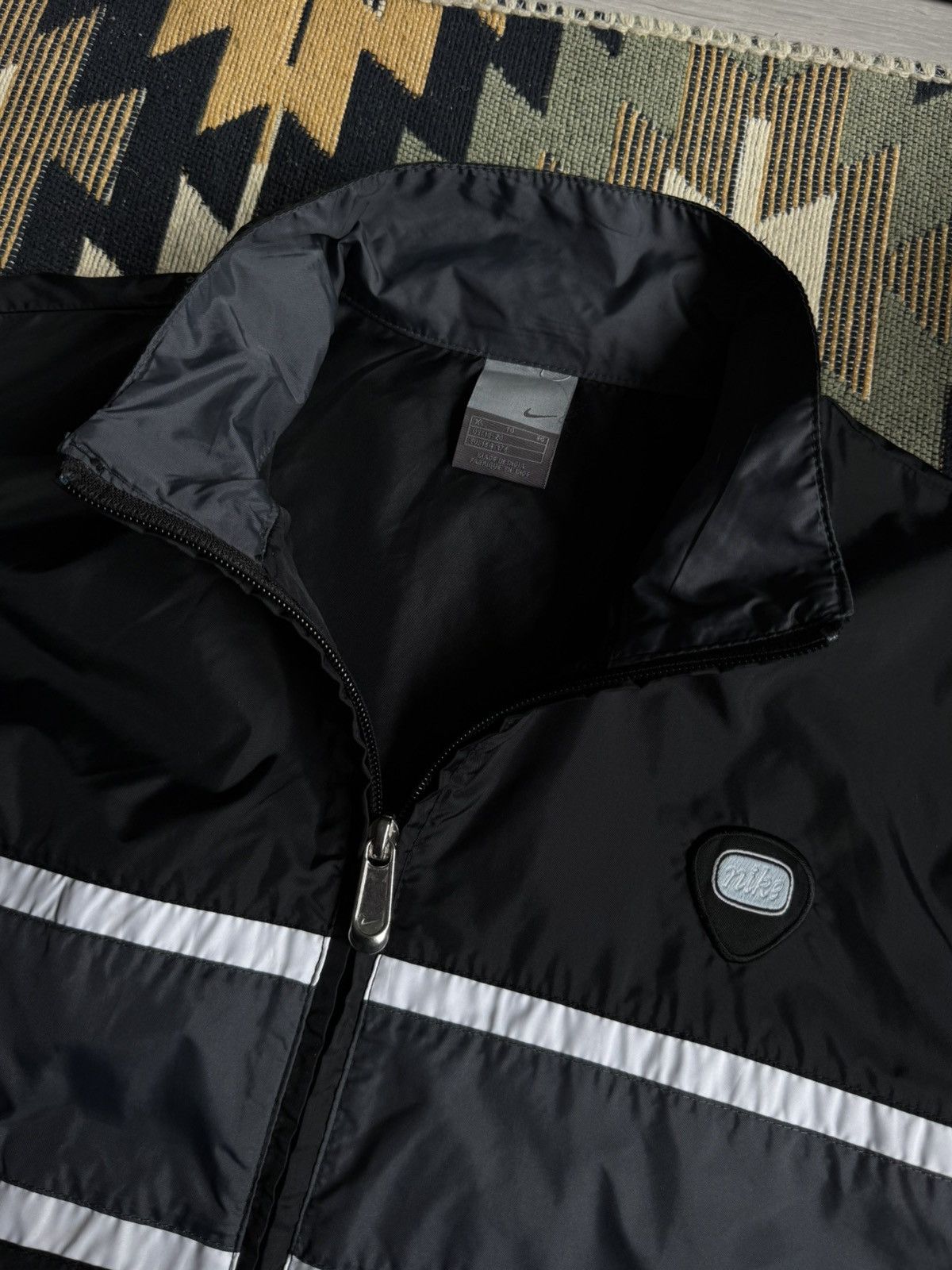 Nike Vintage 90’s Nike Nylon Logo Drill Y2K Jacket Size US S / EU 44-46 / 1 - 7 Thumbnail