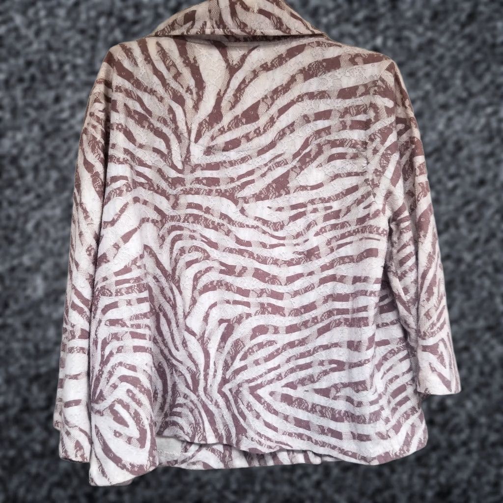 Vintage Chico's Womens Wrap Front Blazer Jacket Lace Knitted Animal Print Beige Brown Blazer Women Open Front Regular Size 2 White Beige Size XS / US 0-2 / IT 36-38 - 1 Thumbnail