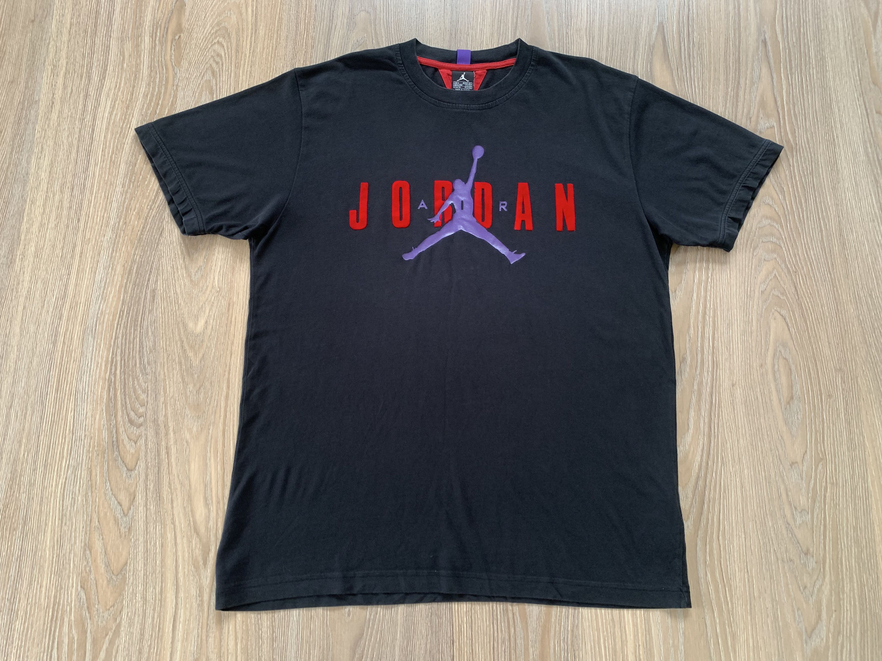 Jordan Brand Rare Vintage Nike Air Jordan Black Printed T-Shirt Size US L / EU 52-54 / 3 - 2 Thumbnail