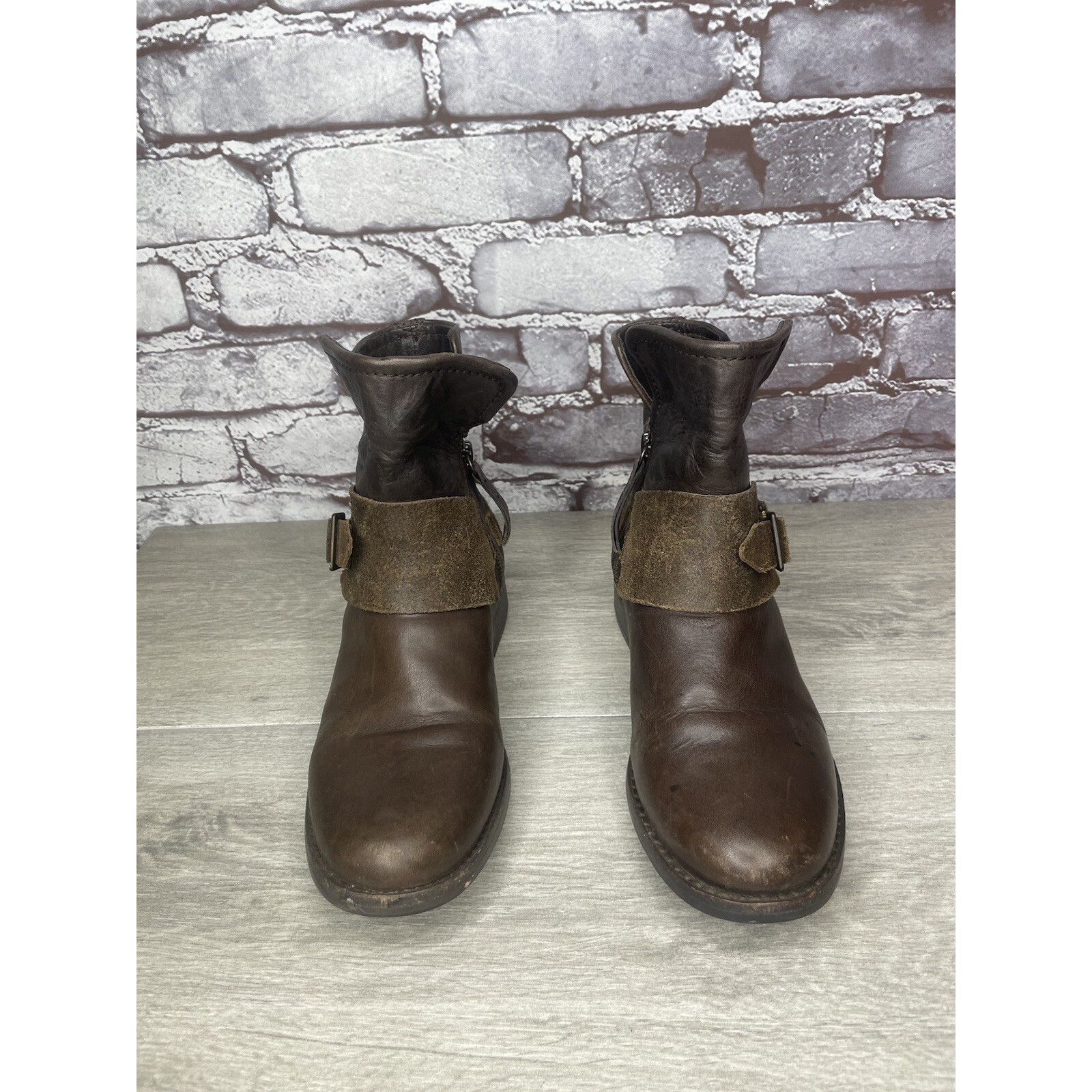 Ugg UGG® AUSTRALIA CYBELE STOUT LEATHER BIKER BOOTS Women Sz 5.5 Size US 5.5 / IT 35.5 - 12 Thumbnail