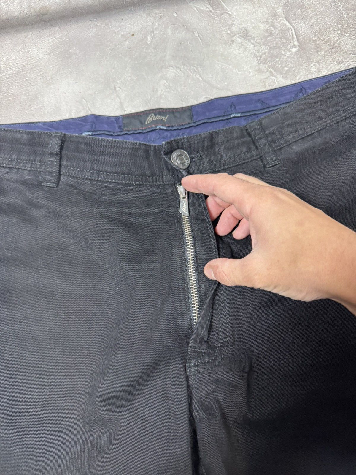 Brioni Vintage Brioni Men's Black Denim Pants Size US 41 - 4 Thumbnail
