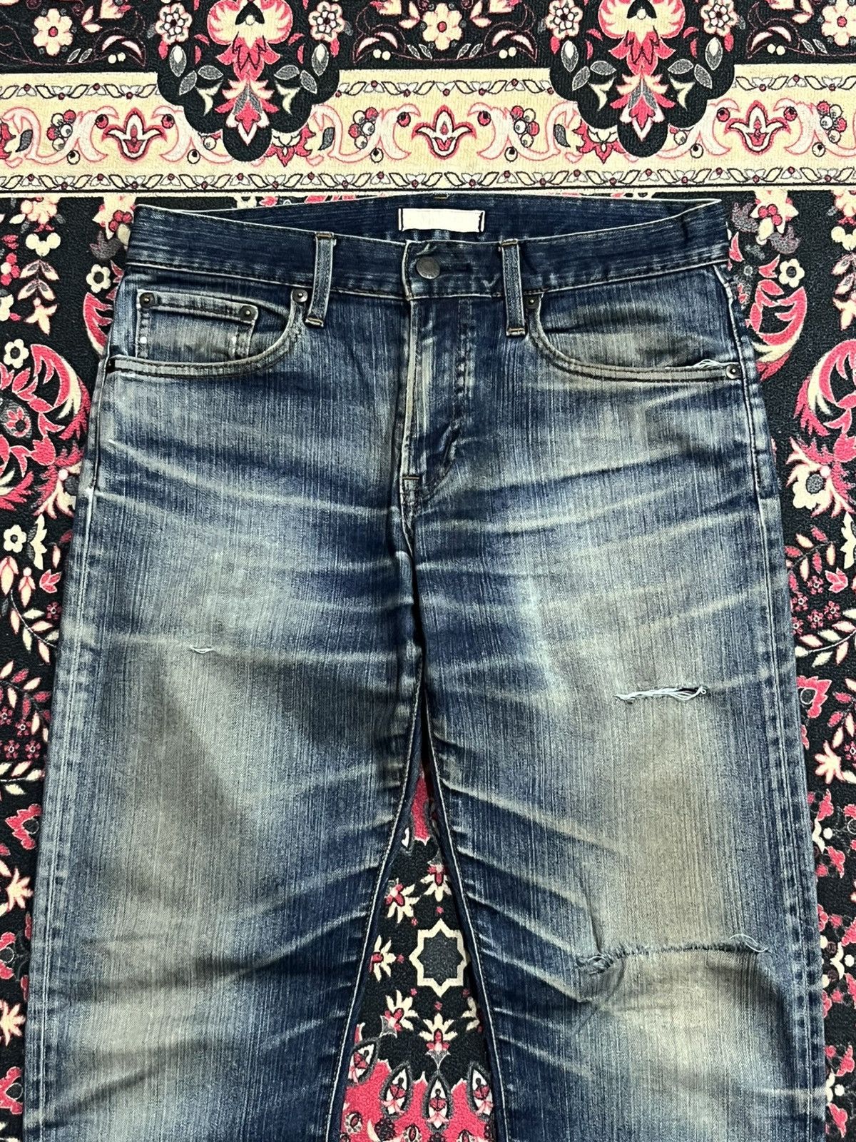 Uniqlo Vintage Uniqlo UJ Blue Faded Washed Distressed Jeans Size US 29 - 4 Thumbnail