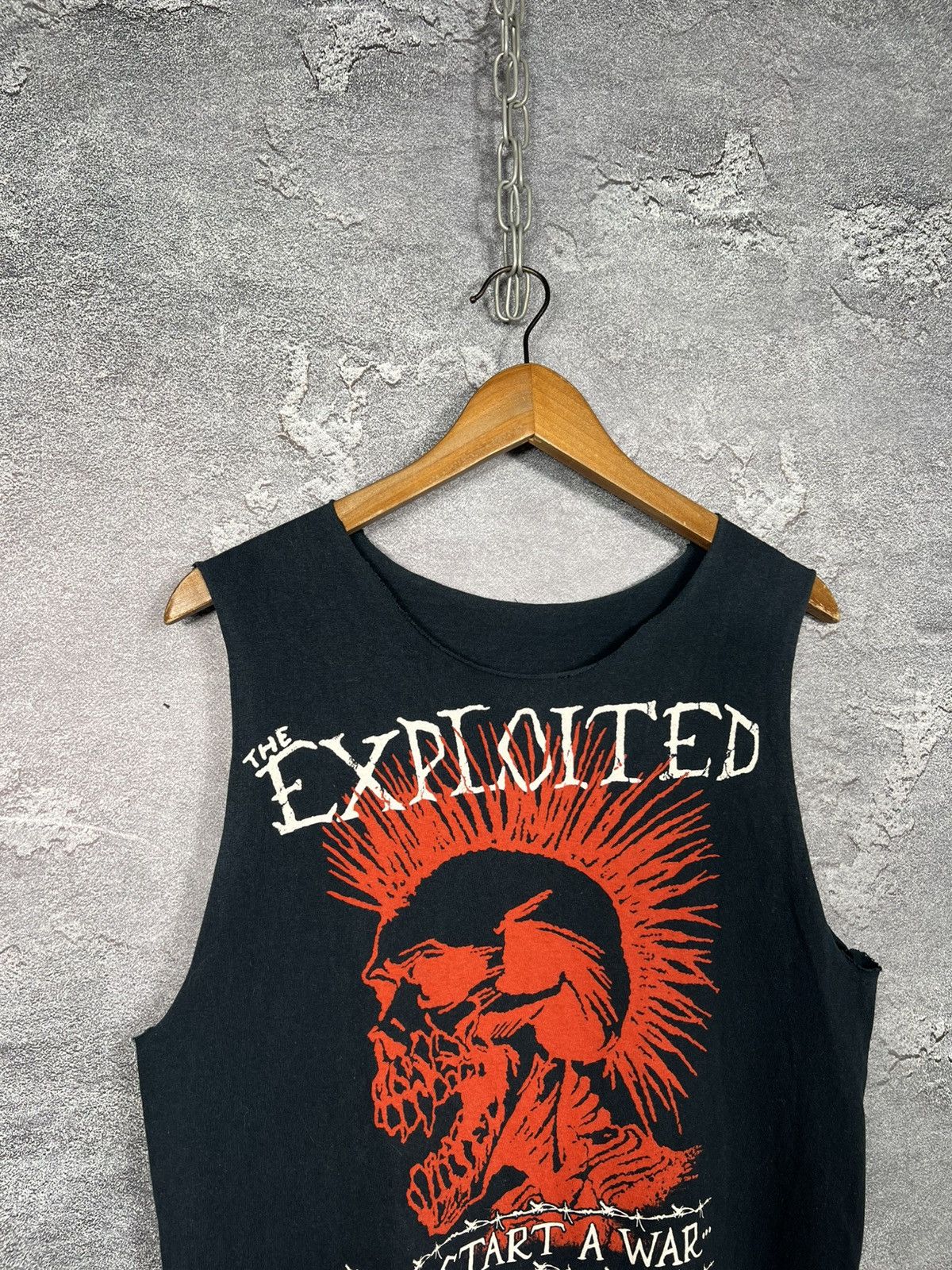 Band Tees Vintage The Exploited Tank Top Sleeves Size M Size US M / EU 48-50 / 2 - 2 Thumbnail
